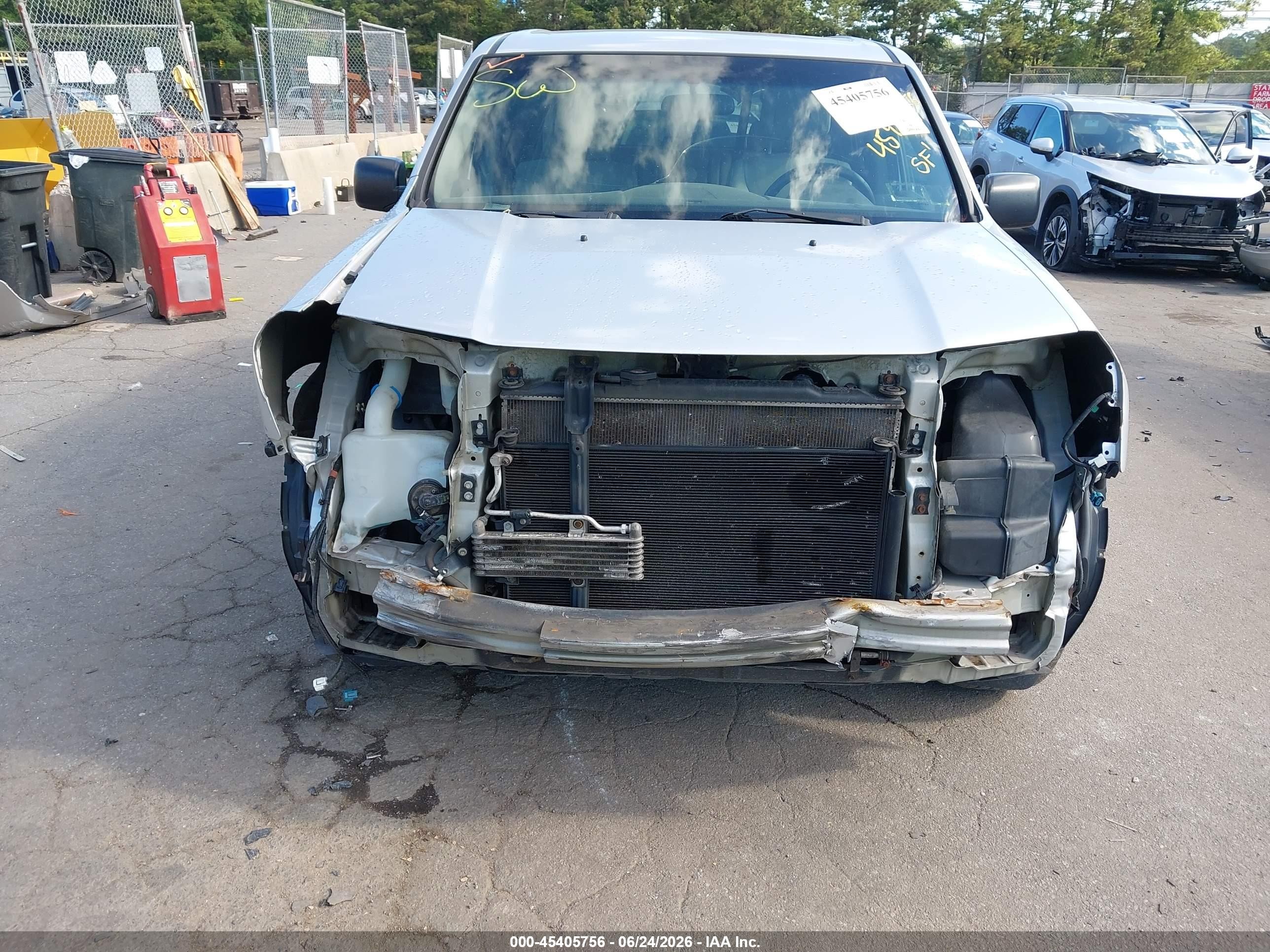 2009 Honda Pilot Lx Silver vin: 5FNYF482X9B047064