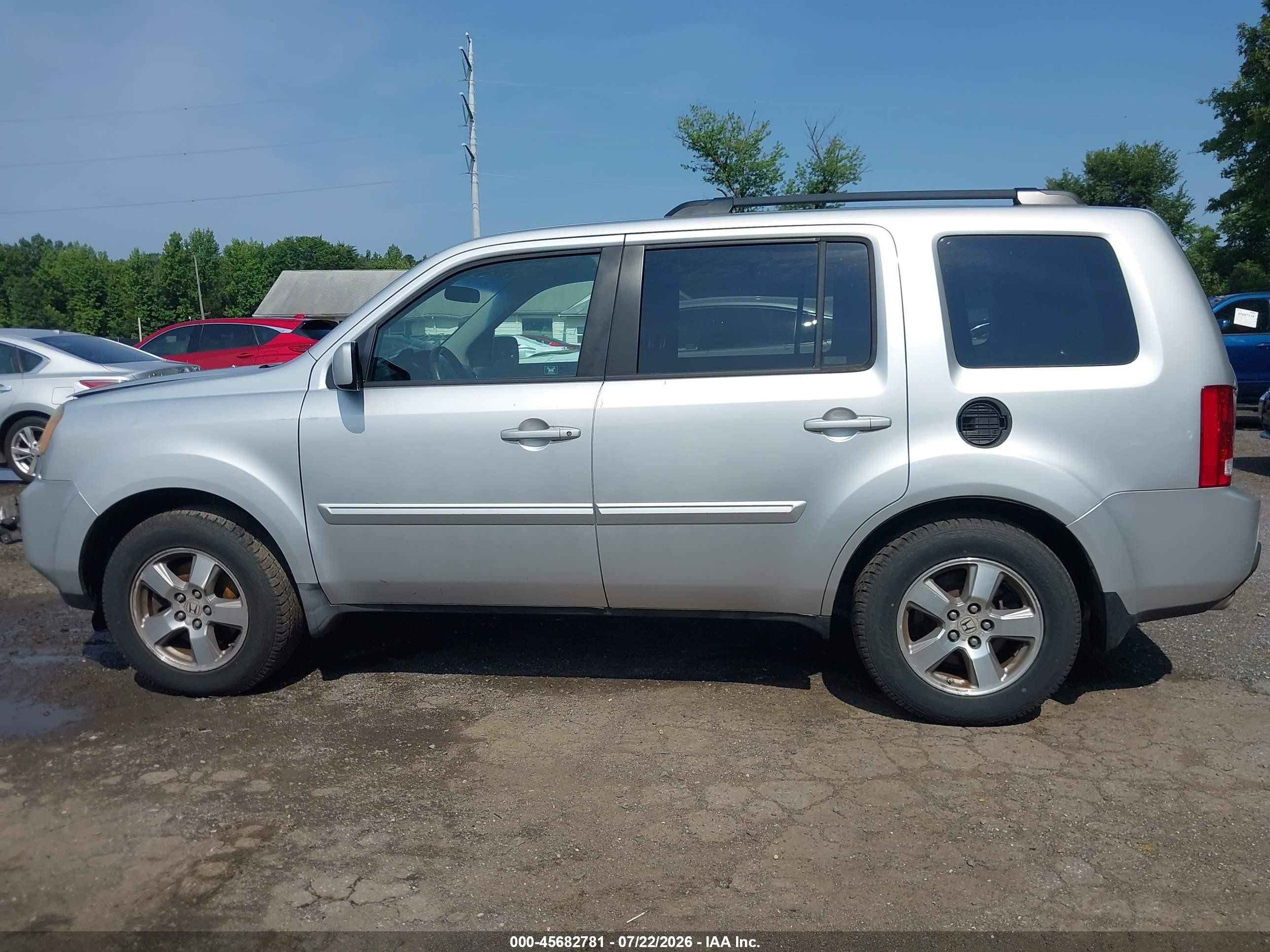 2009 Honda Pilot Ex Silver vin: 5FNYF48409B011529