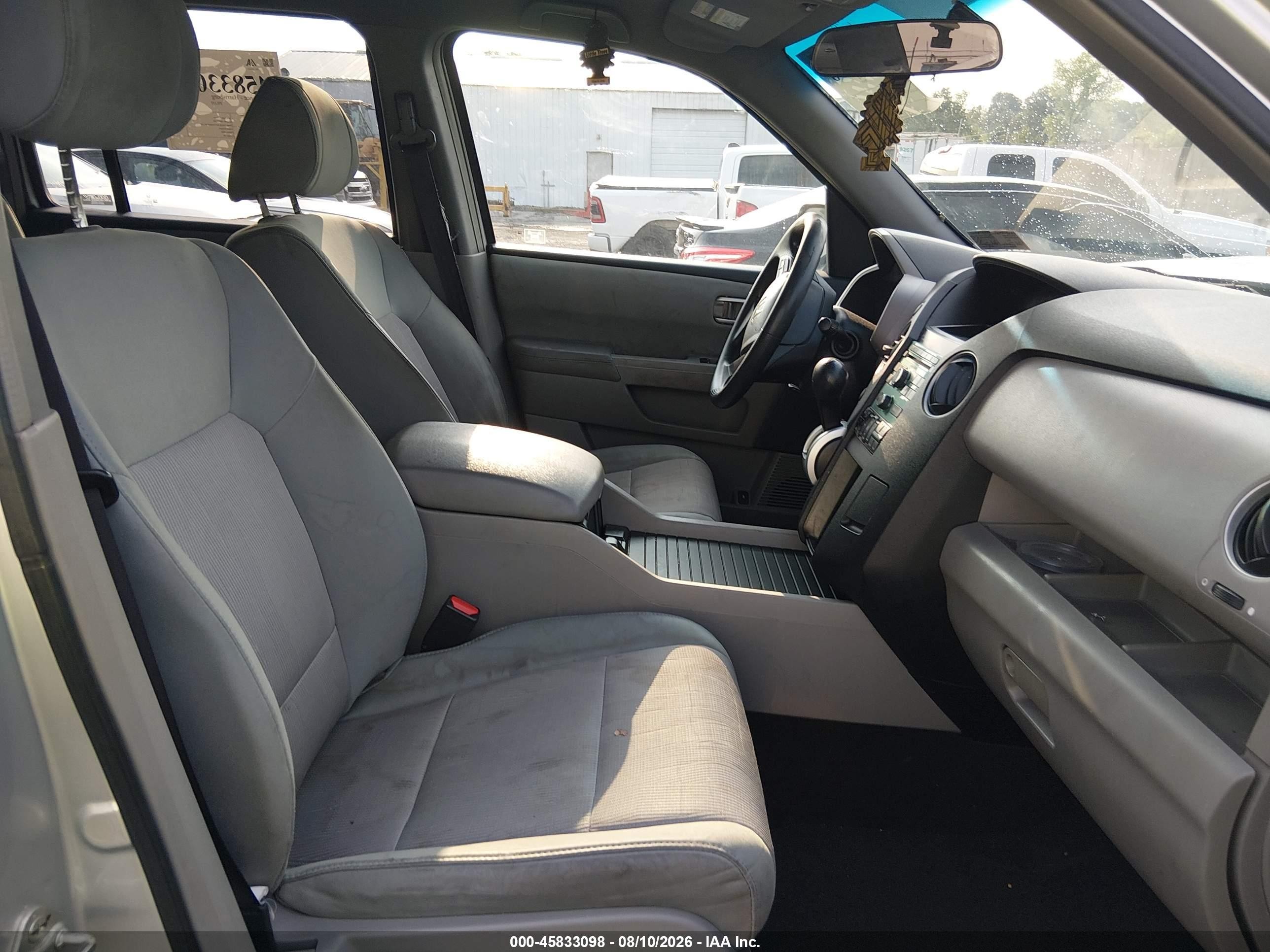 2009 Honda Pilot Ex Silver vin: 5FNYF48439B026834