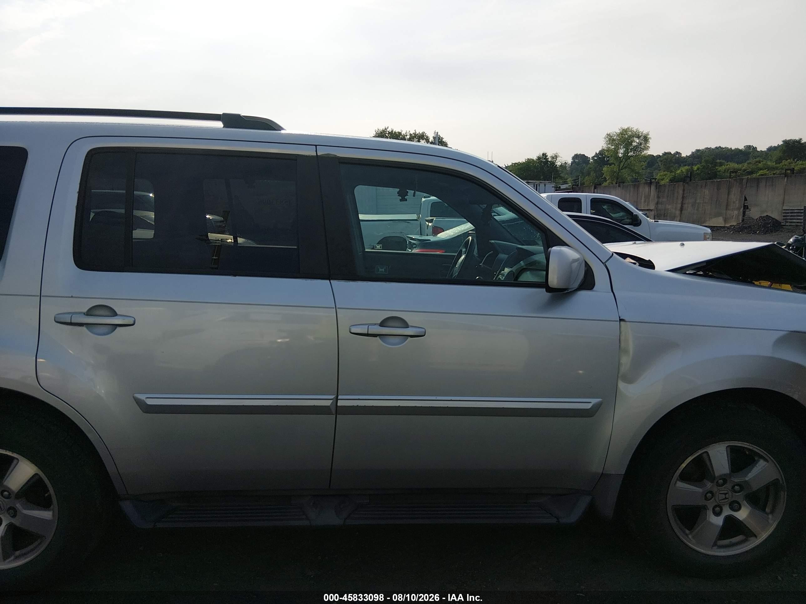 2009 Honda Pilot Ex Silver vin: 5FNYF48439B026834