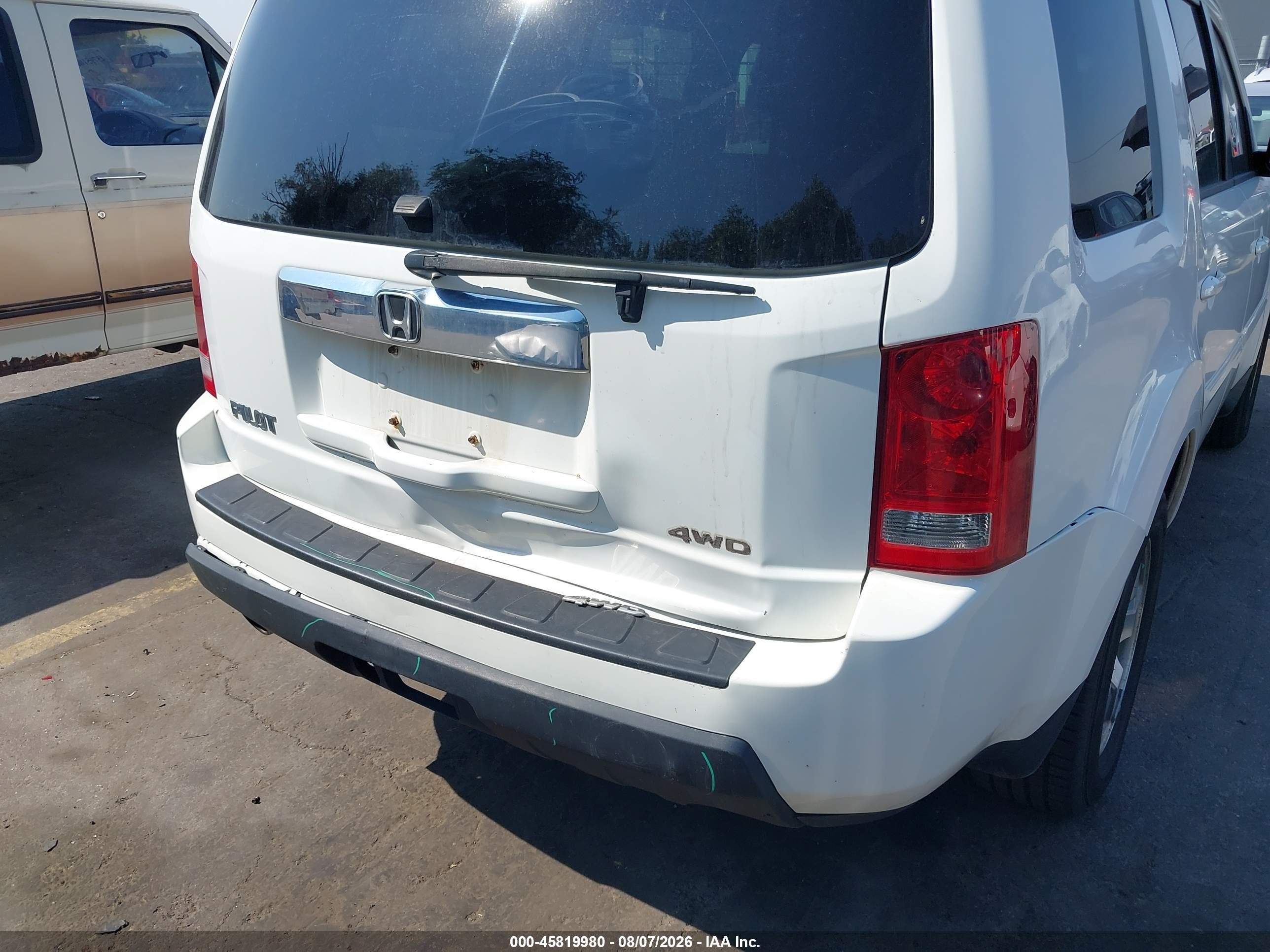 2009 Honda Pilot Ex White vin: 5FNYF48459B044185