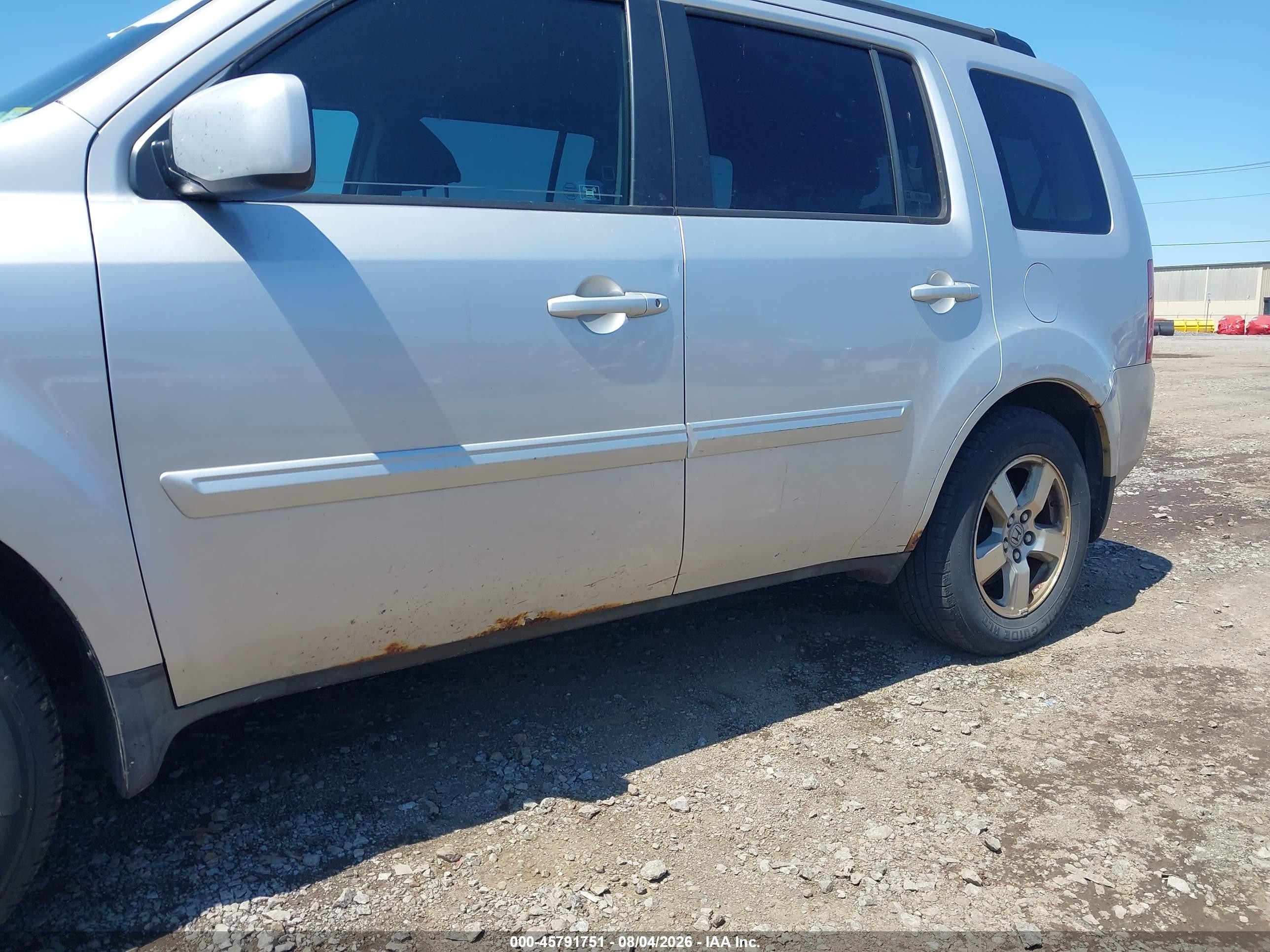 2009 Honda Pilot Ex Silver vin: 5FNYF48489B011519