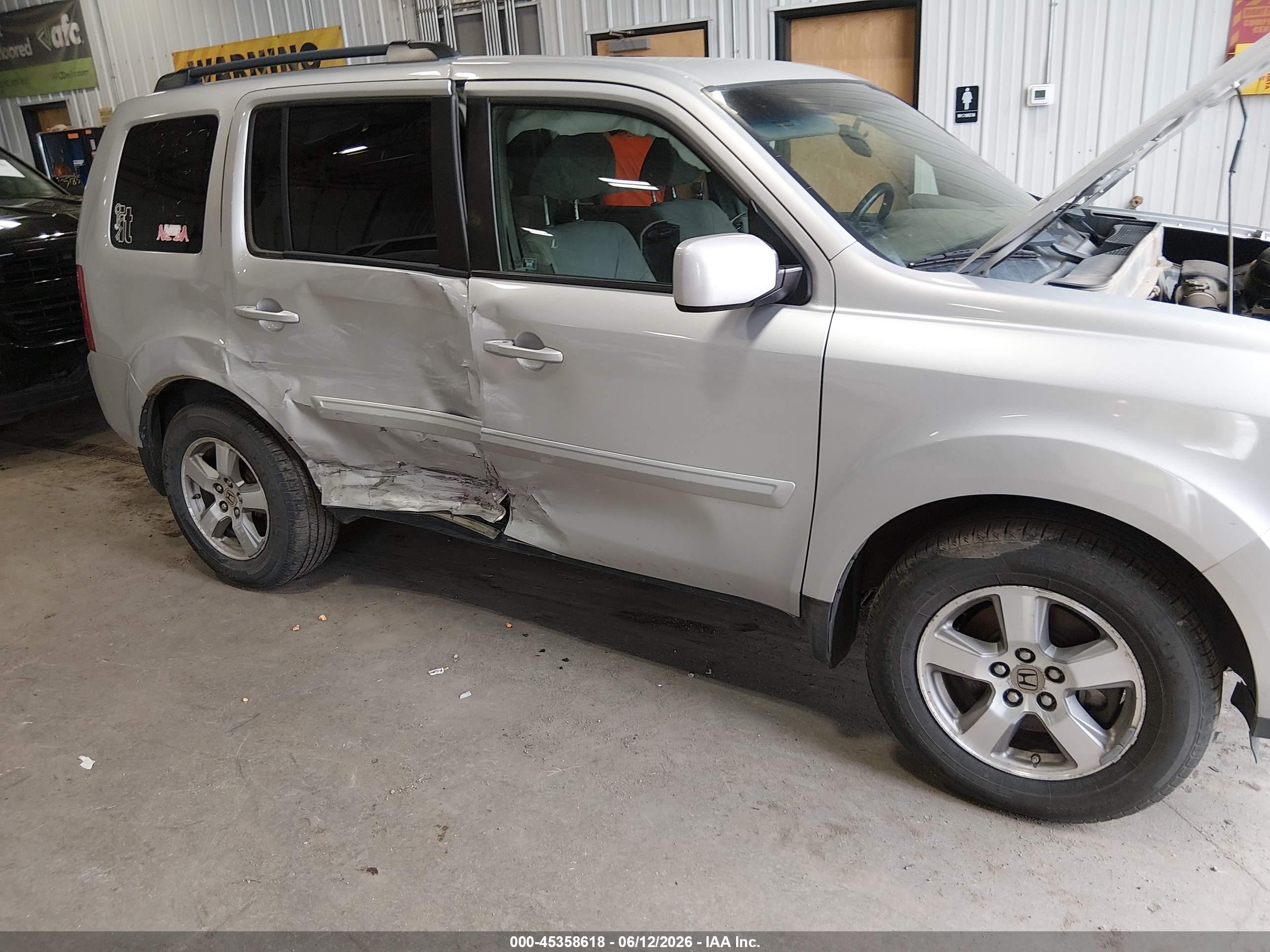 2009 Honda Pilot Ex Silver vin: 5FNYF48489B026831