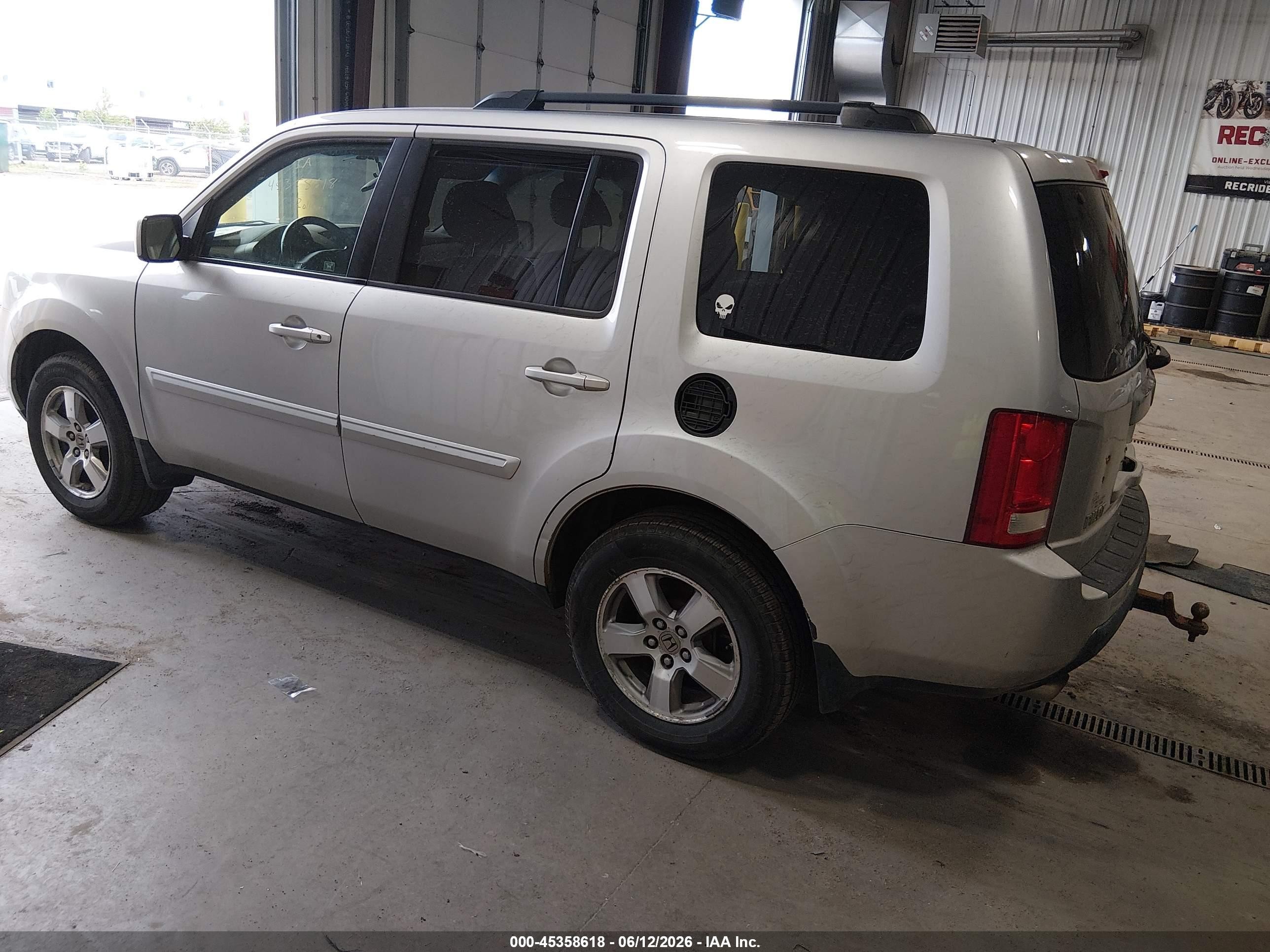 2009 Honda Pilot Ex Silver vin: 5FNYF48489B026831
