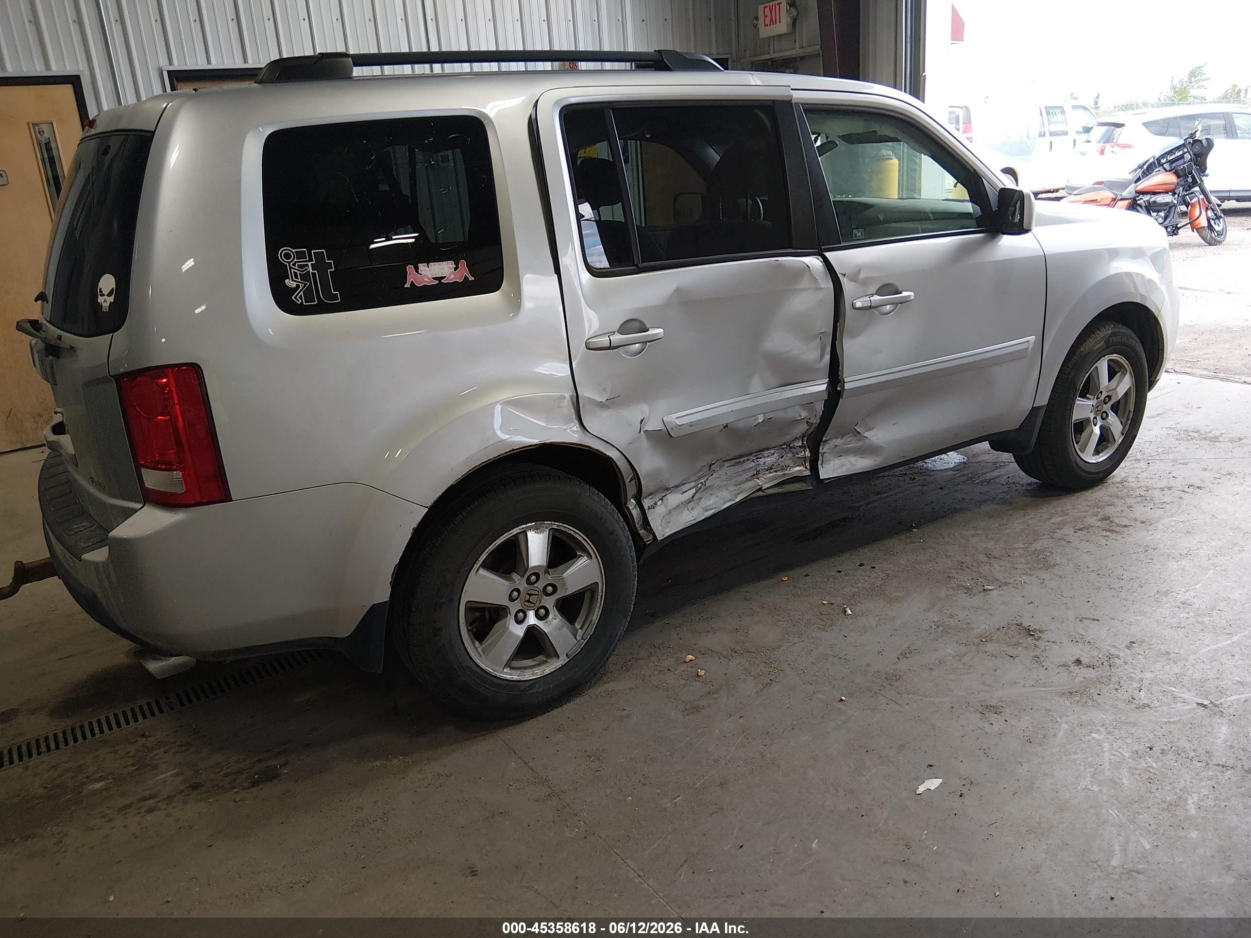 2009 Honda Pilot Ex Silver vin: 5FNYF48489B026831