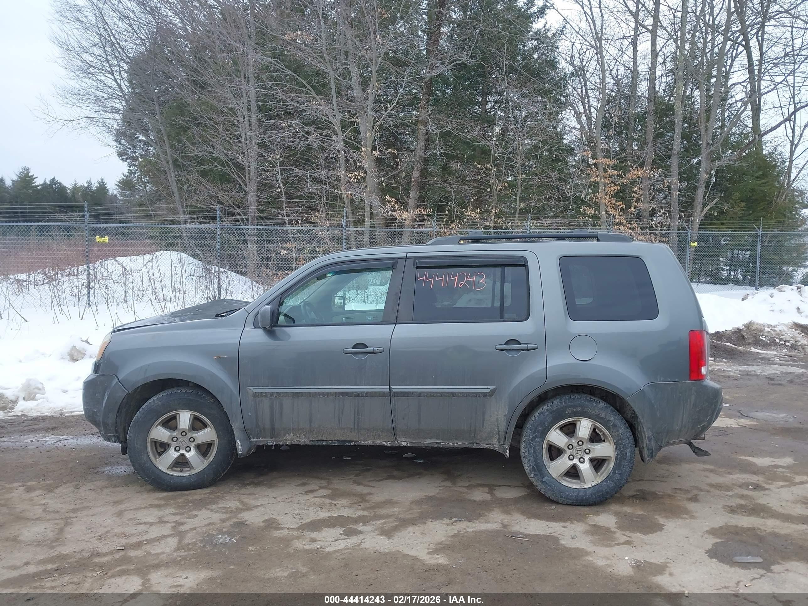 2009 Honda Pilot Ex Gray vin: 5FNYF484X9B004572