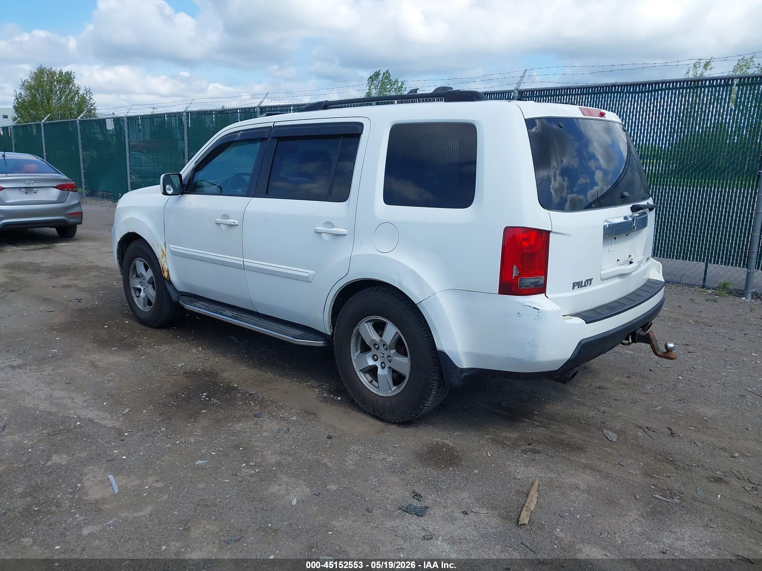 2009 Honda Pilot Ex-l White vin: 5FNYF48589B034551