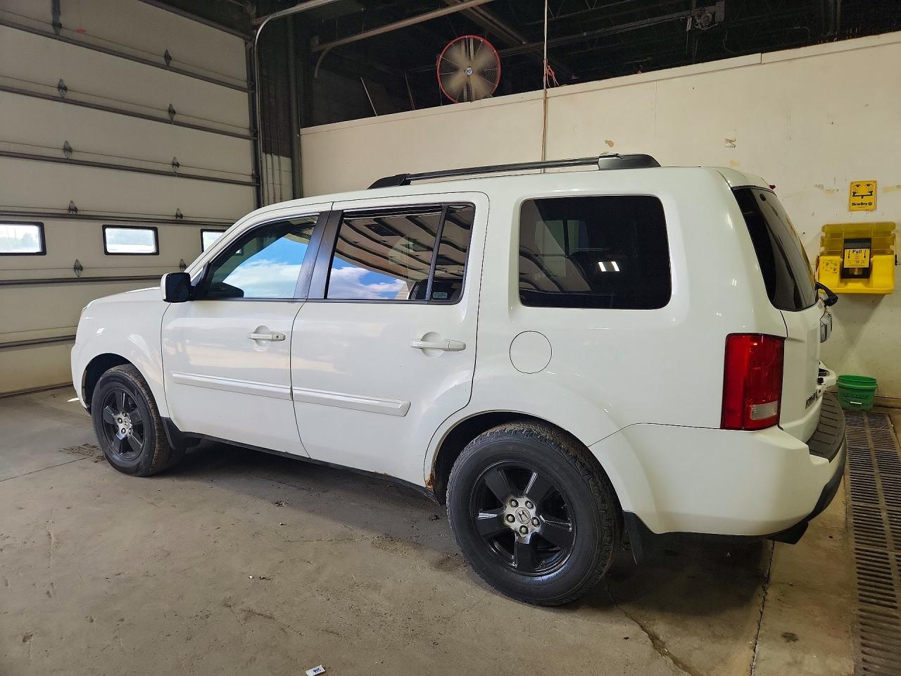 2009 Honda Pilot Exl White vin: 5FNYF48639B039357