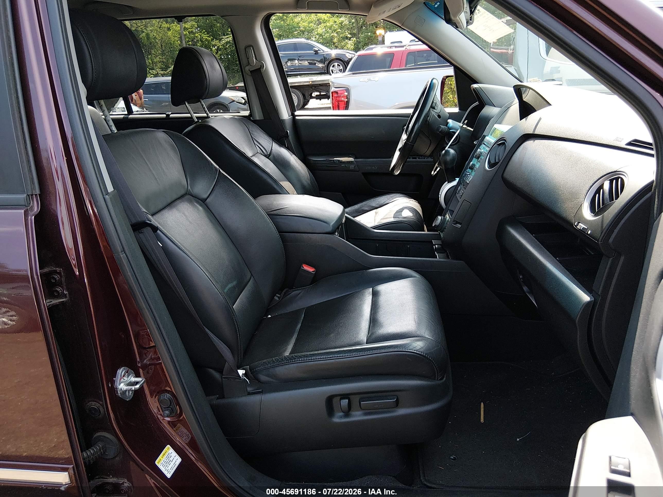 2009 Honda Pilot Touring Burgundy vin: 5FNYF48819B045319
