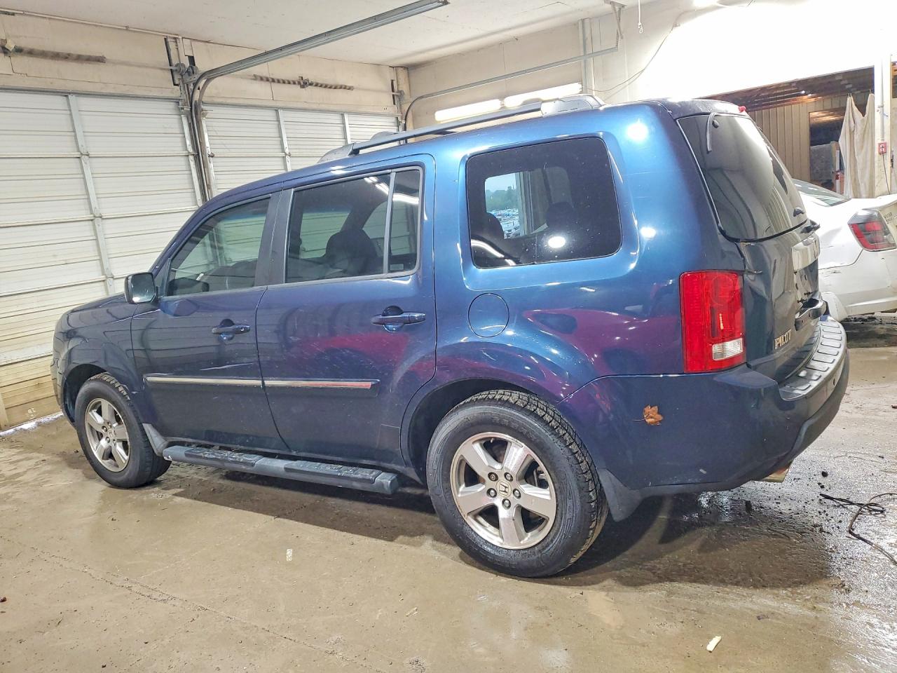 2009 Honda Pilot Touring Blue vin: 5FNYF48829B051288