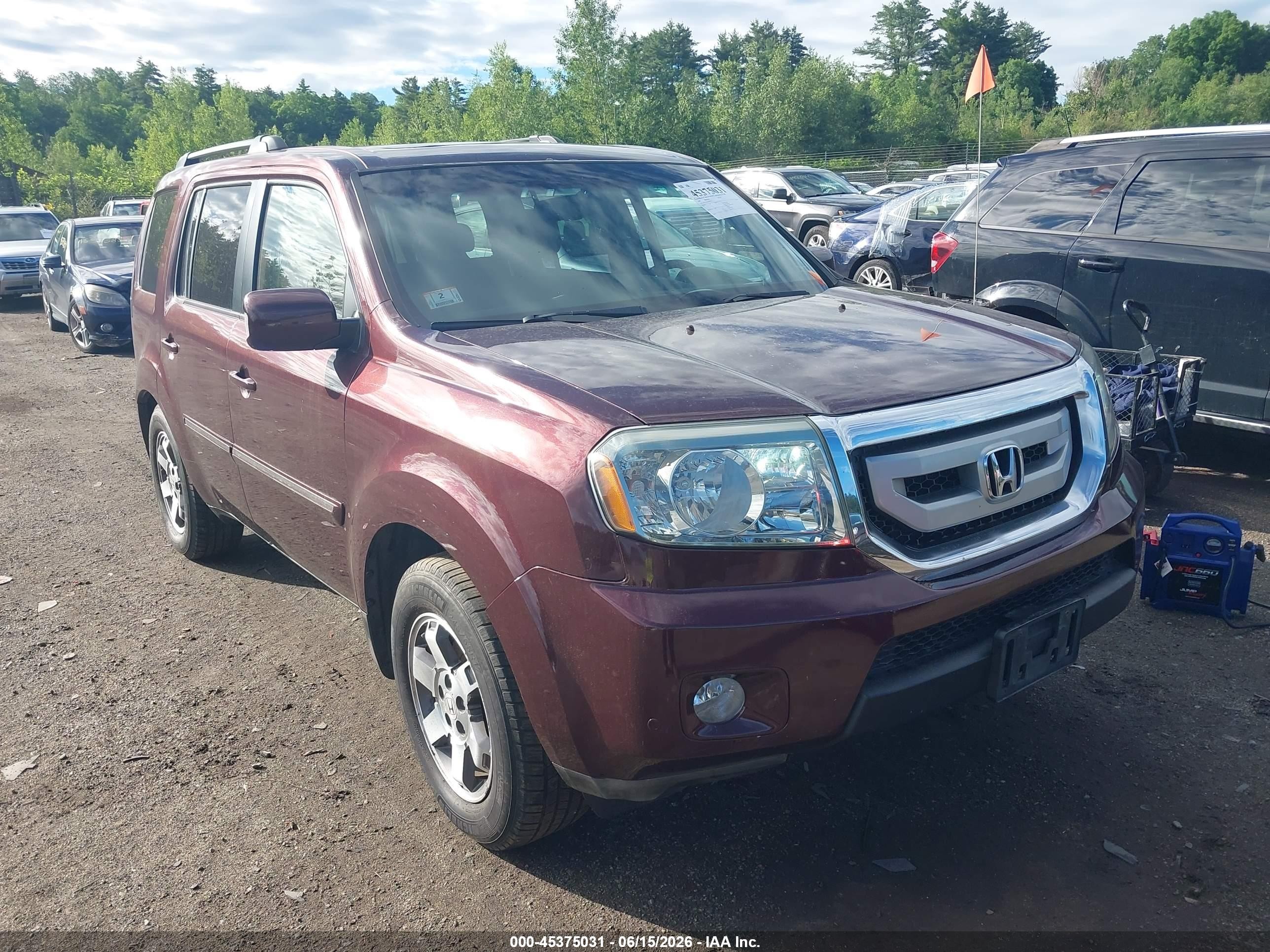 2009 Honda Pilot Touring Maroon vin: 5FNYF48869B010775