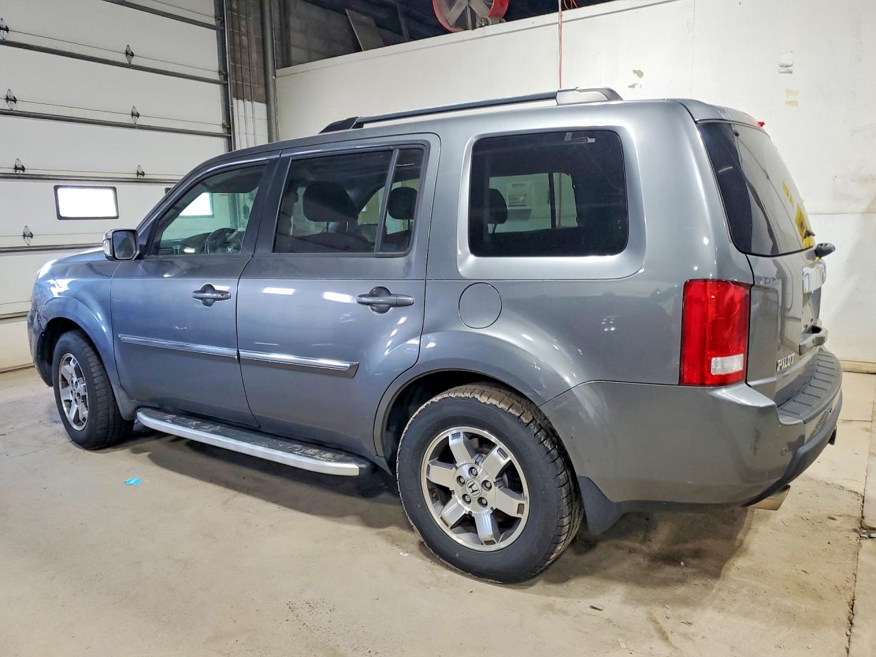 2009 Honda Pilot Touring Gray vin: 5FNYF48889B011619