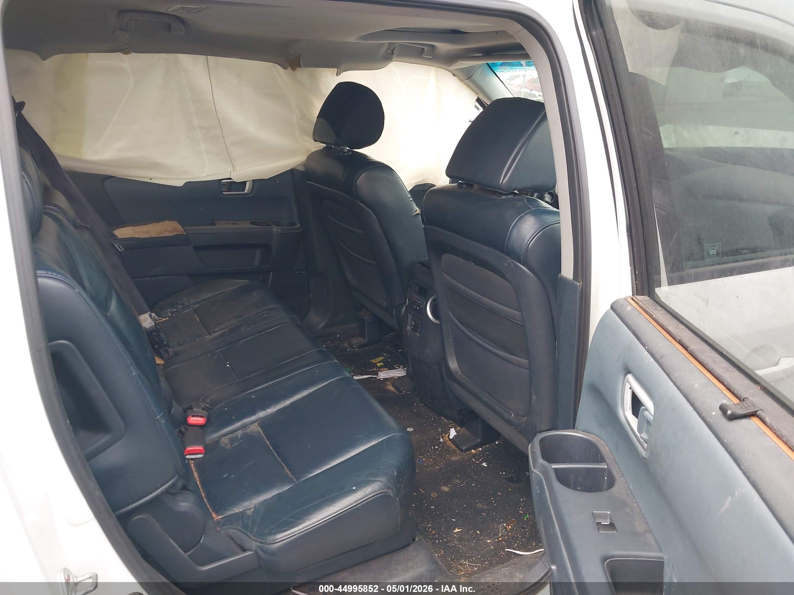 2009 Honda Pilot Touring White vin: 5FNYF488X9B017096