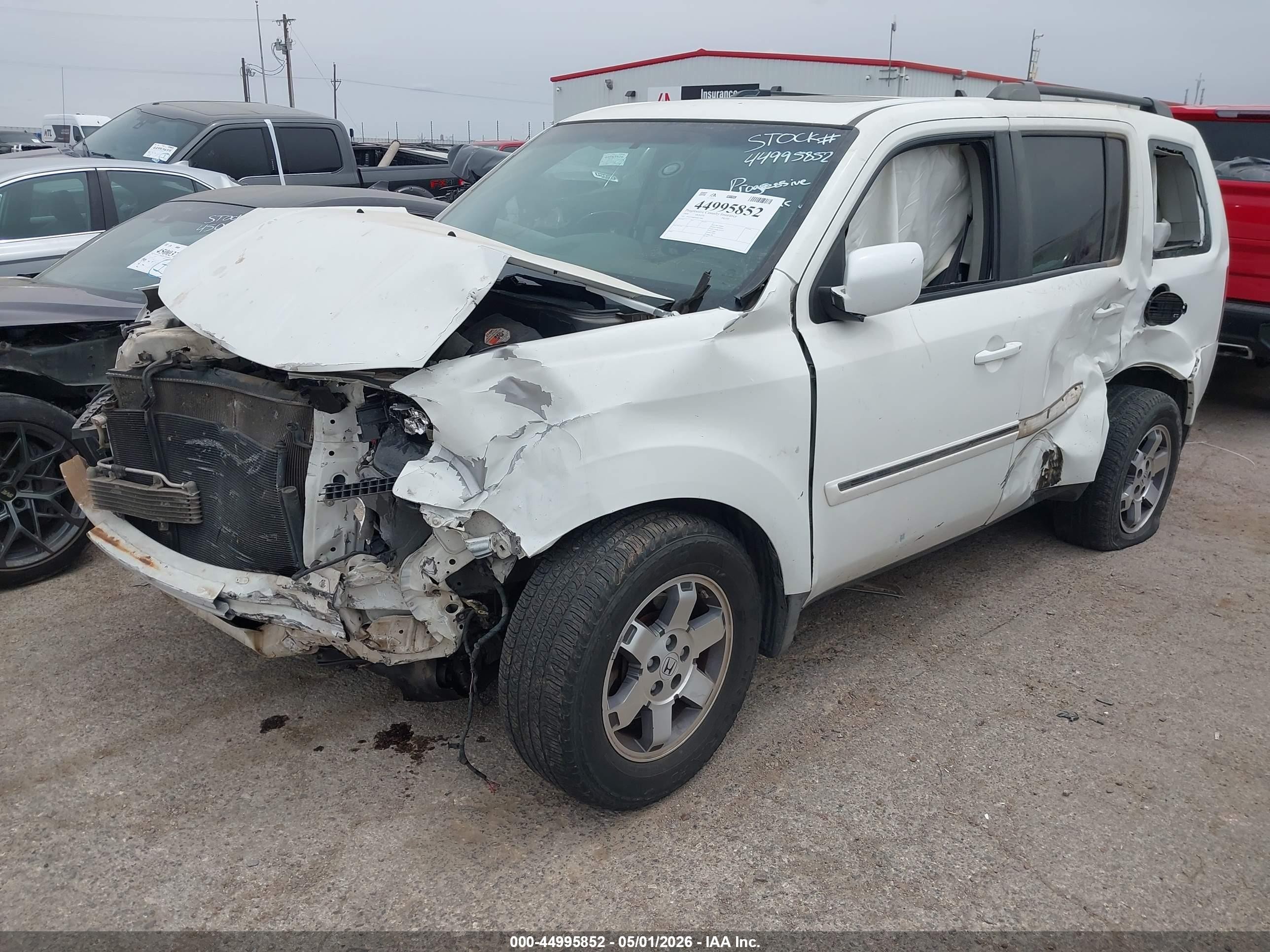 2009 Honda Pilot Touring White vin: 5FNYF488X9B017096