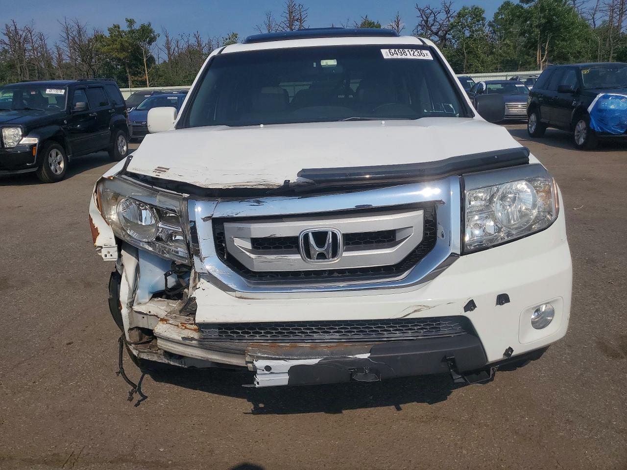 2009 Honda Pilot Touring White vin: 5FNYF48909B050973