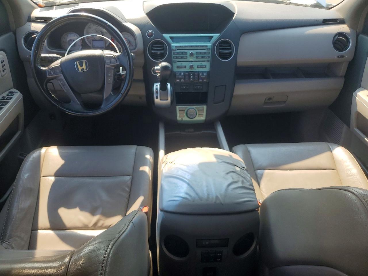 2009 Honda Pilot Touring White vin: 5FNYF48909B050973