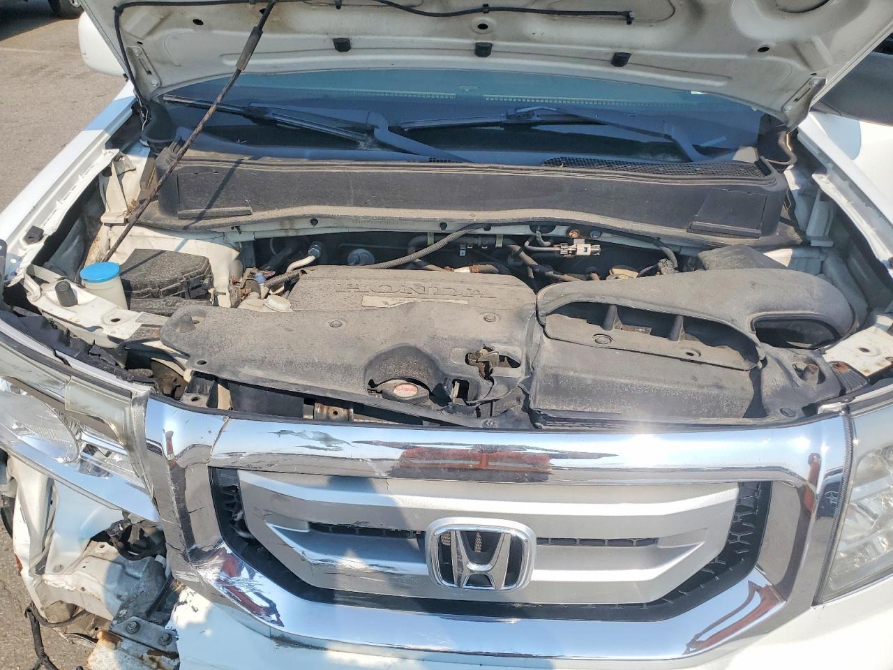 2009 Honda Pilot Touring White vin: 5FNYF48909B050973