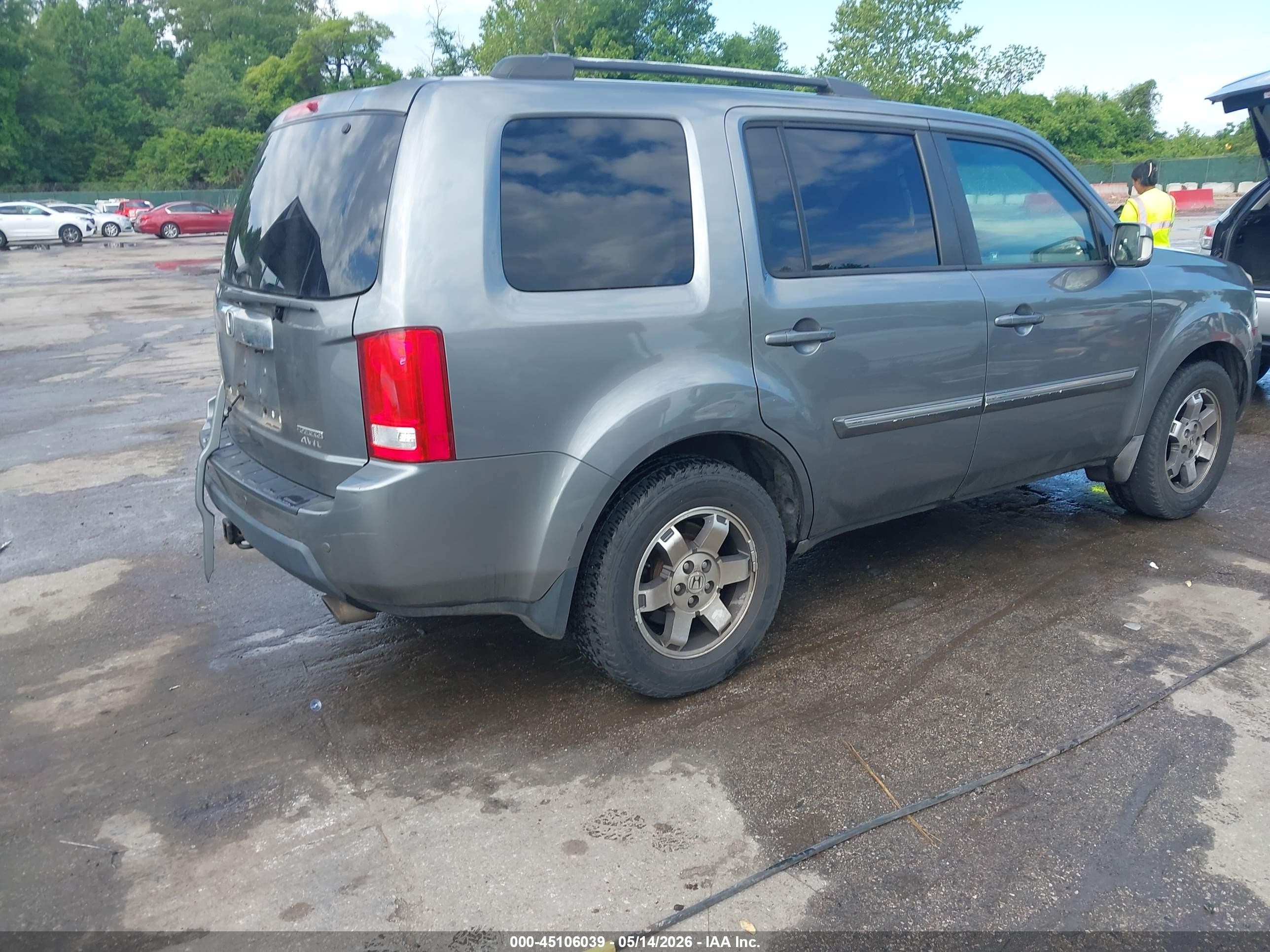 2009 Honda Pilot Touring Gray vin: 5FNYF48919B010174
