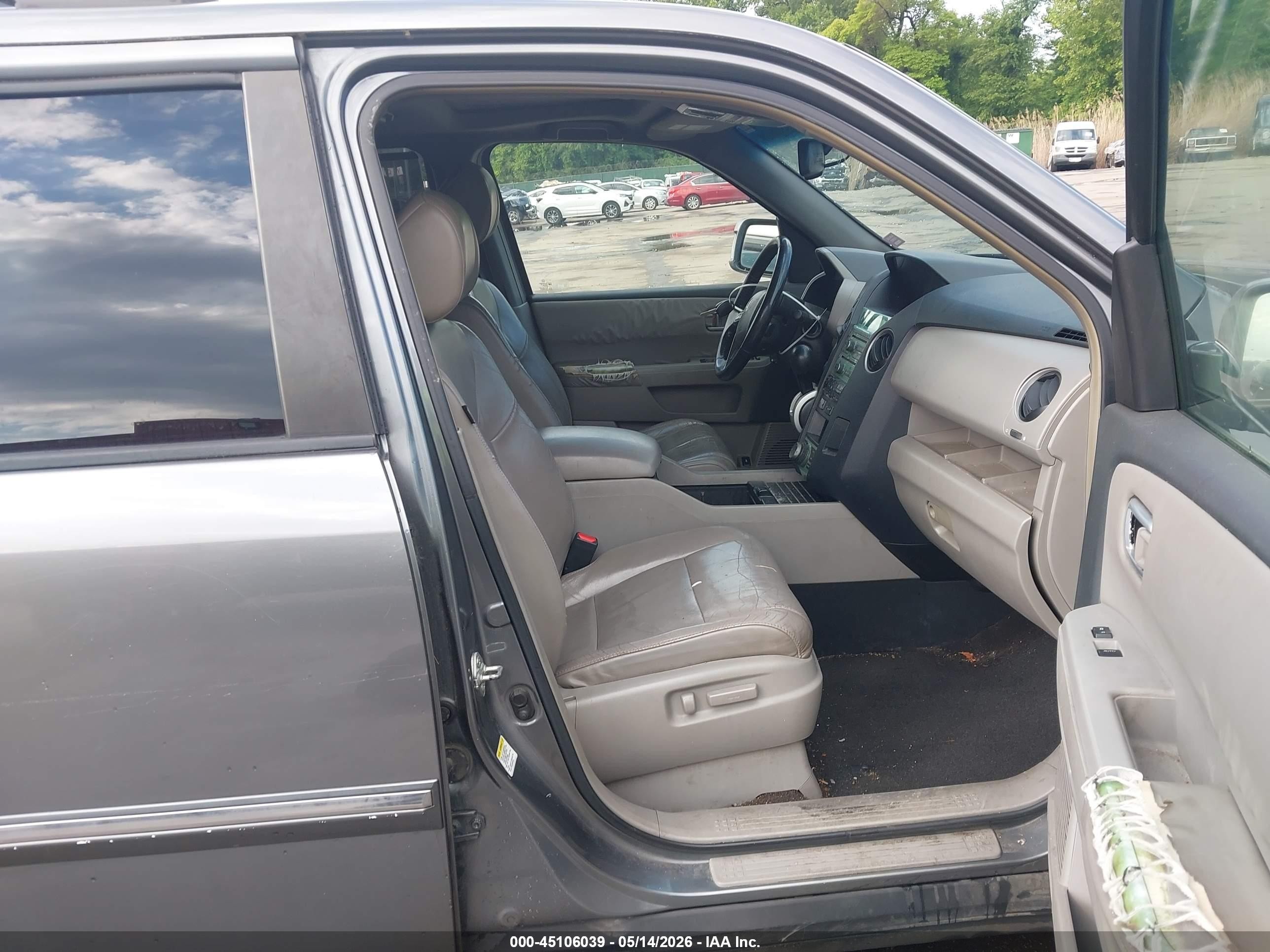 2009 Honda Pilot Touring Gray vin: 5FNYF48919B010174