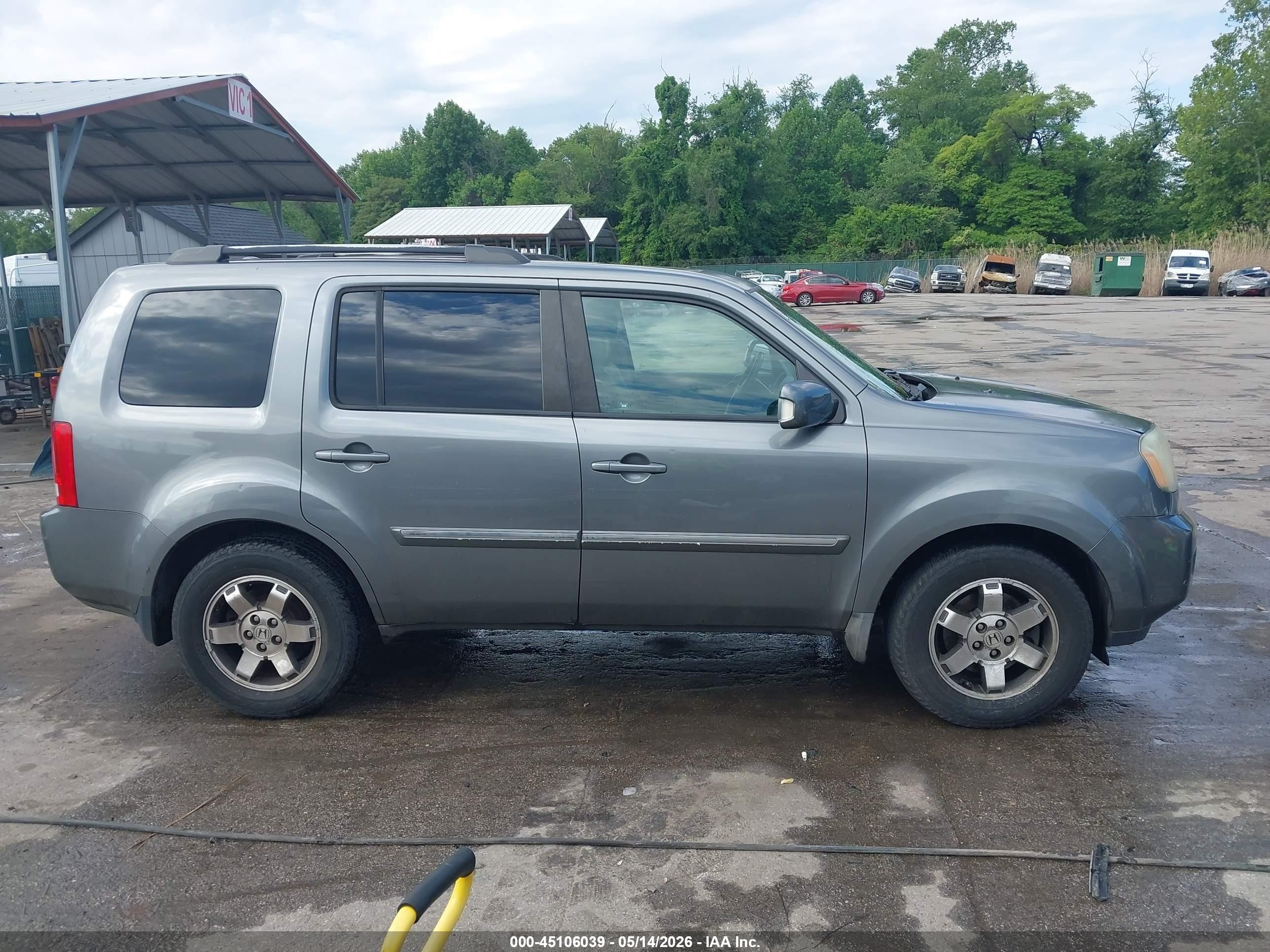 2009 Honda Pilot Touring Gray vin: 5FNYF48919B010174