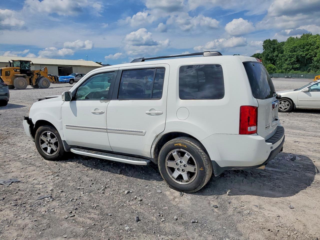 2009 Honda Pilot White vin: 5FNYF48919B029422