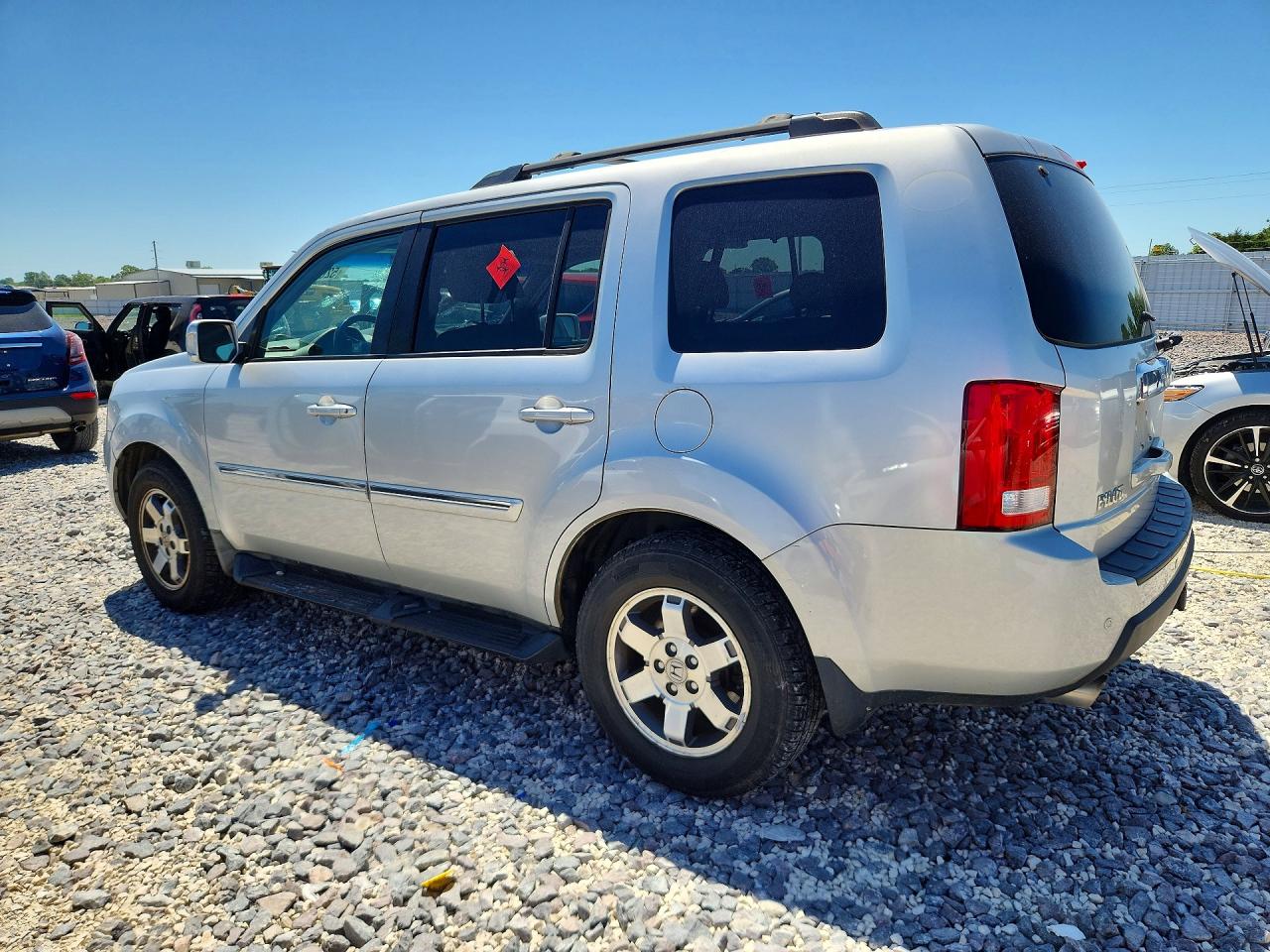 2009 Honda Pilot Touring Silver vin: 5FNYF48929B003508