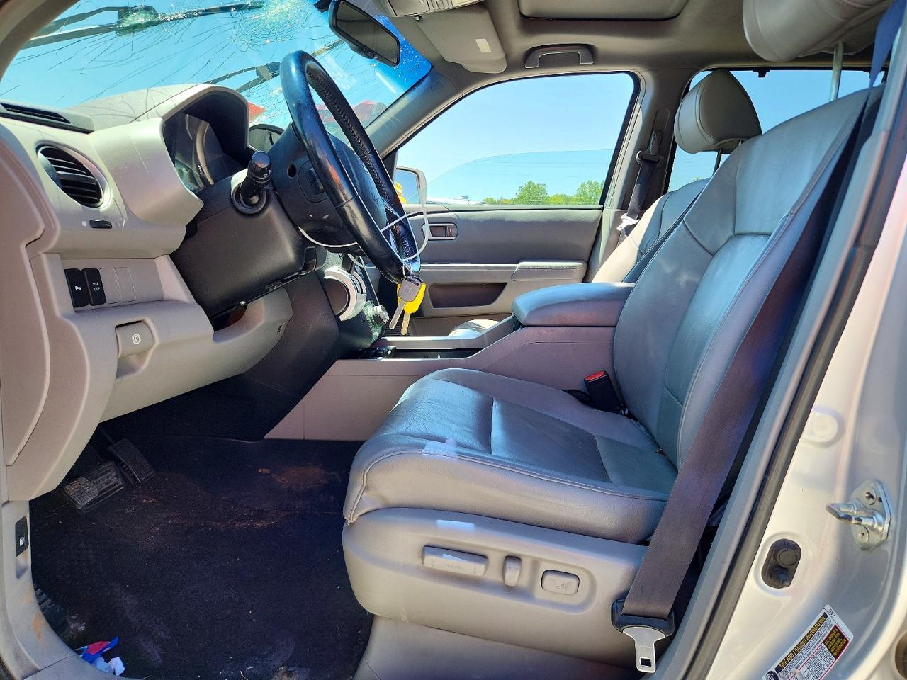 2009 Honda Pilot Touring Silver vin: 5FNYF48929B003508