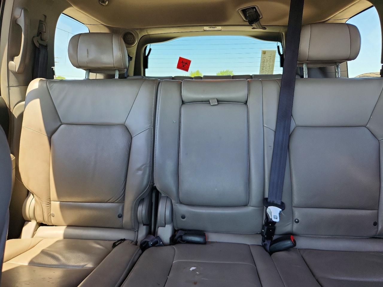 2009 Honda Pilot Touring Silver vin: 5FNYF48929B003508