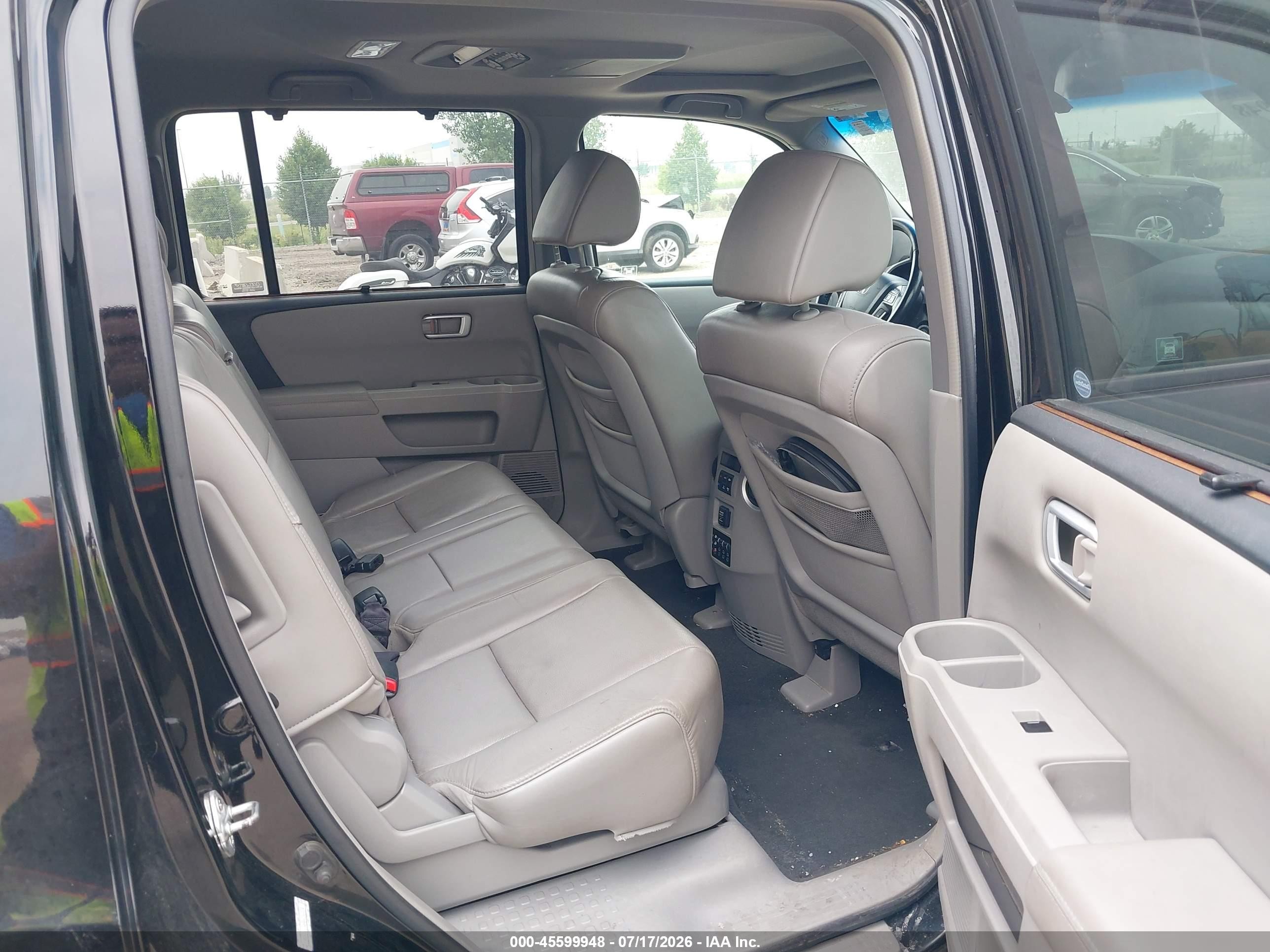 2009 Honda Pilot Touring Black vin: 5FNYF48949B026319
