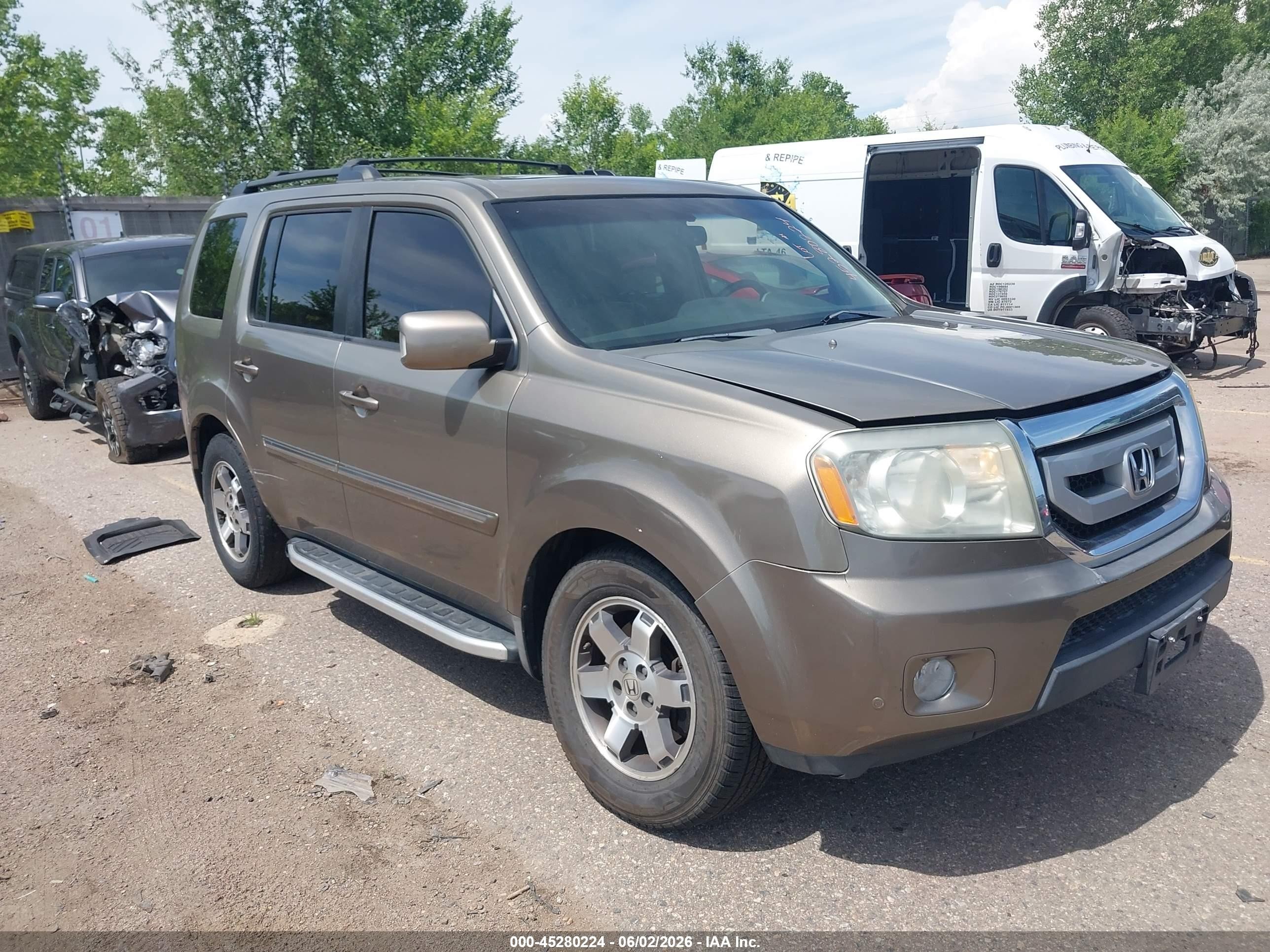 2009 Honda Pilot Touring Dark Brown vin: 5FNYF48969B021073