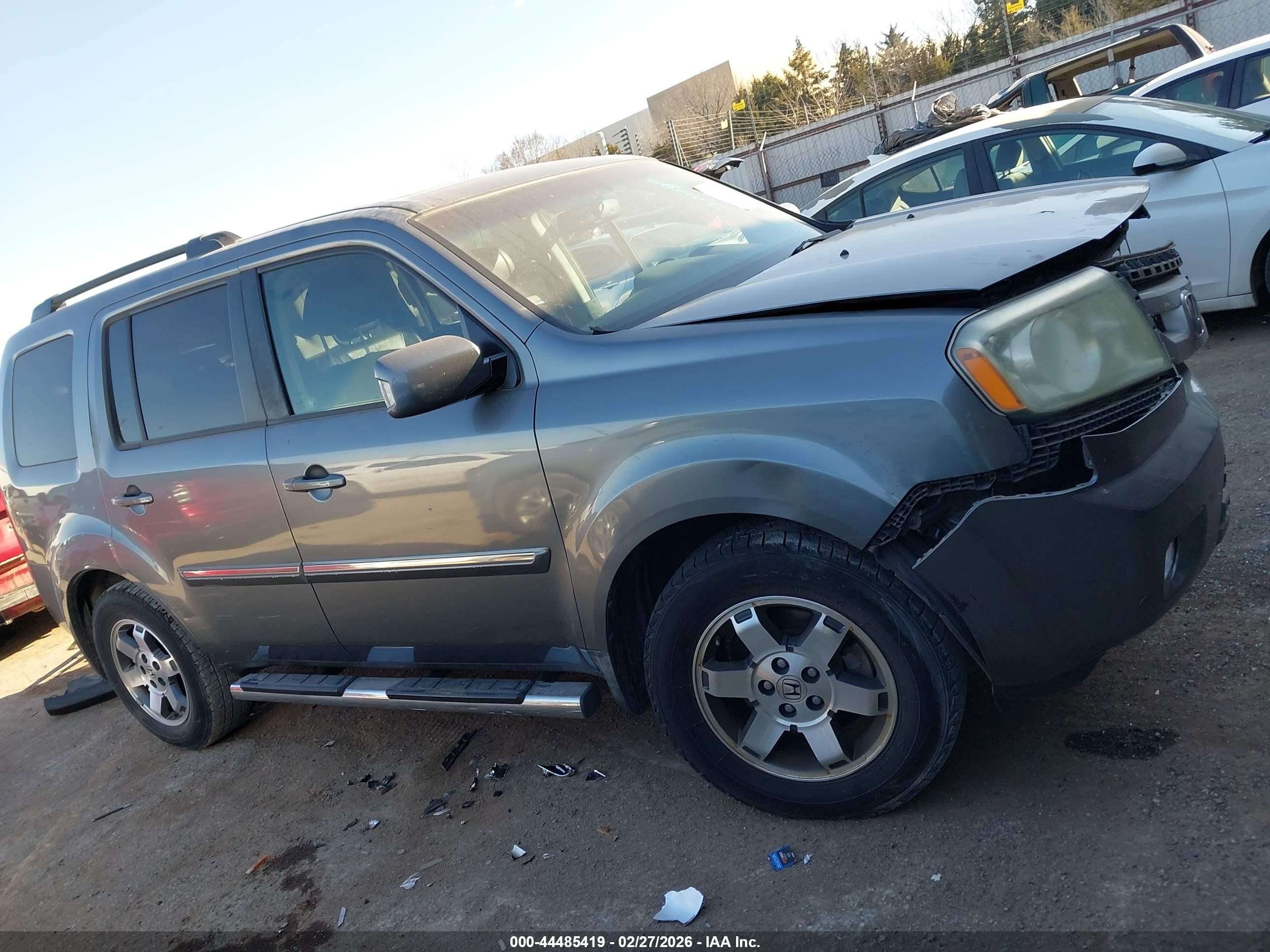 2009 Honda Pilot Touring Gray vin: 5FNYF48969B021512