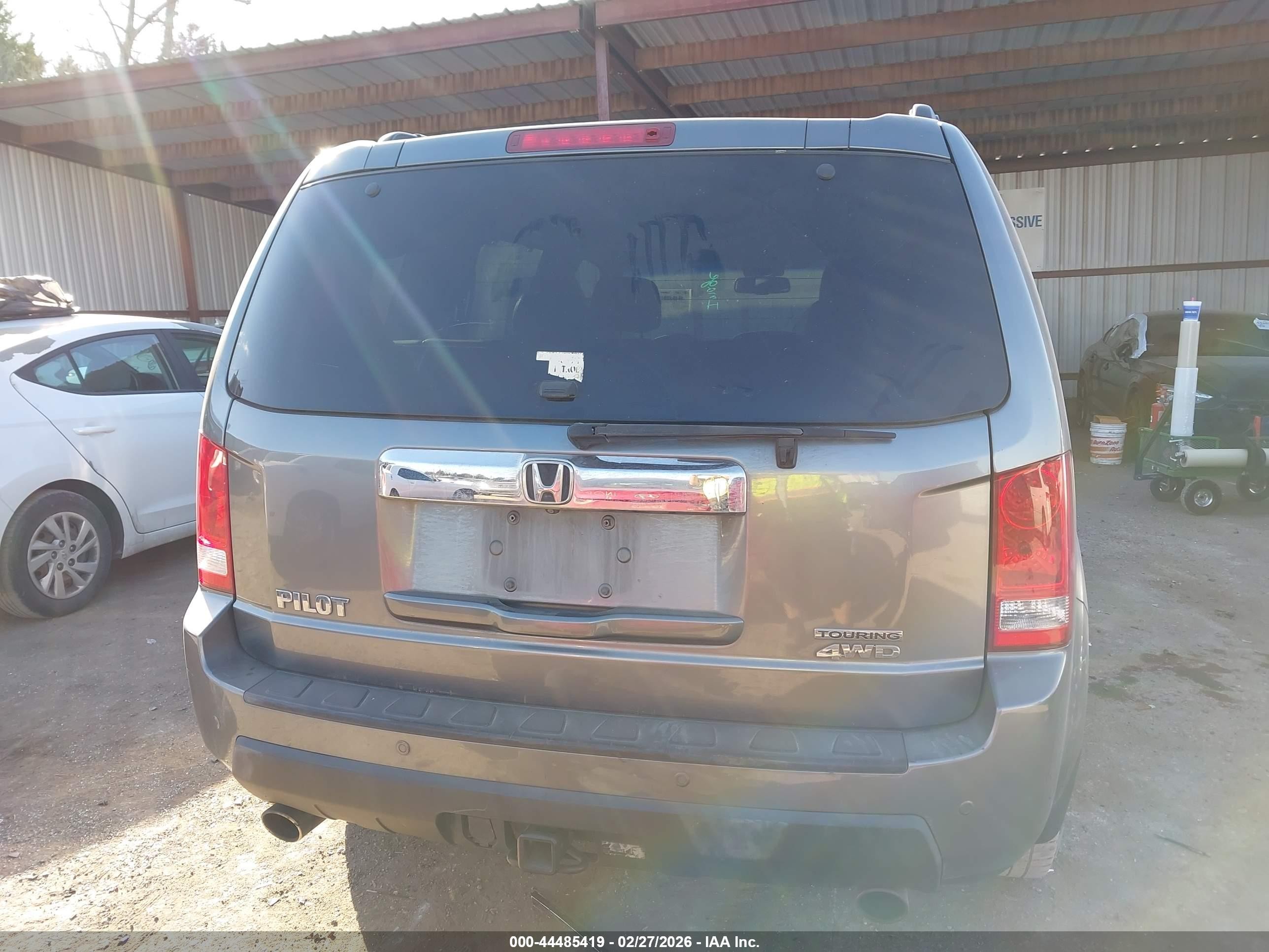 2009 Honda Pilot Touring Gray vin: 5FNYF48969B021512