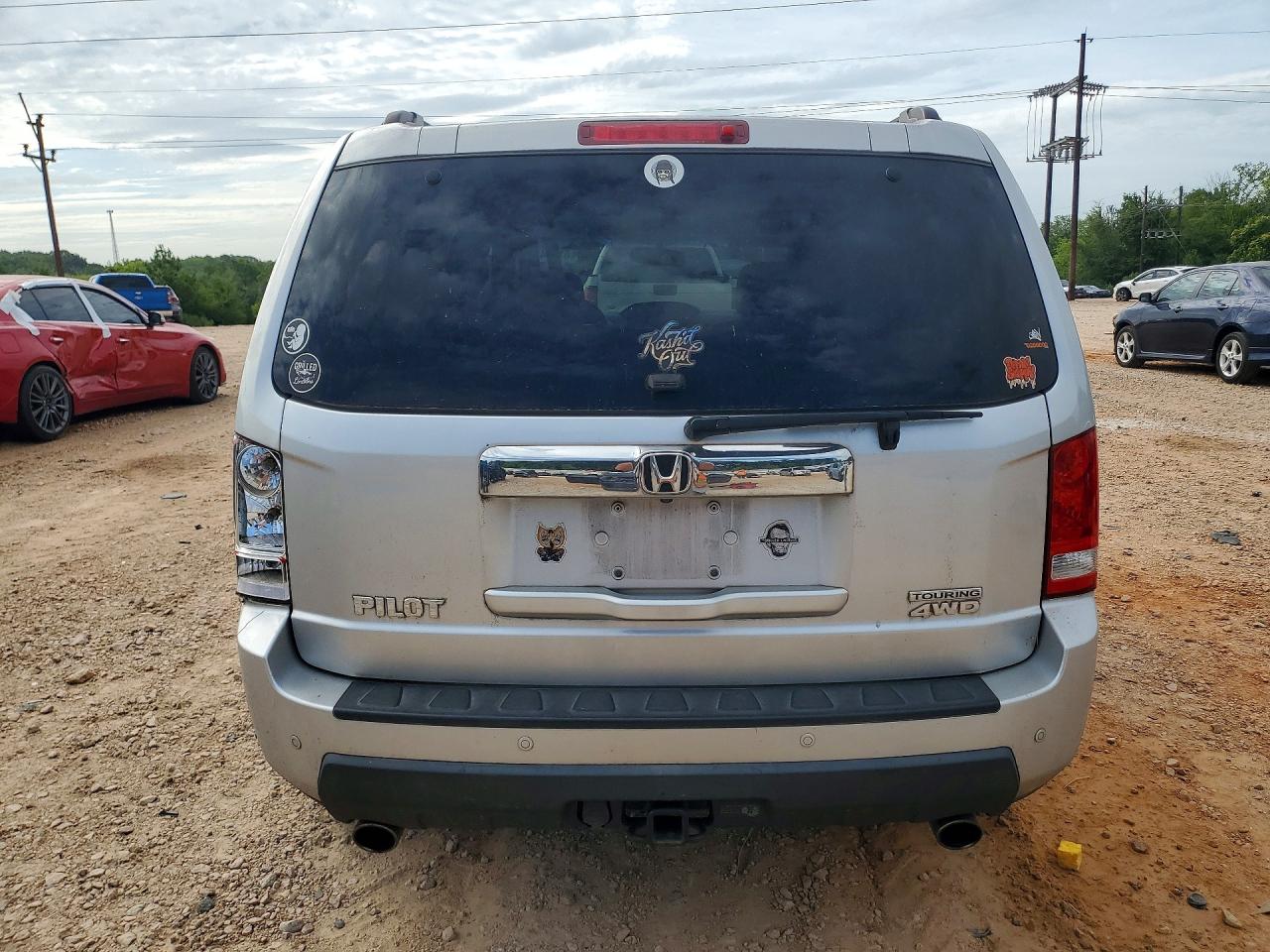2009 Honda Pilot Touring Silver vin: 5FNYF48989B010026