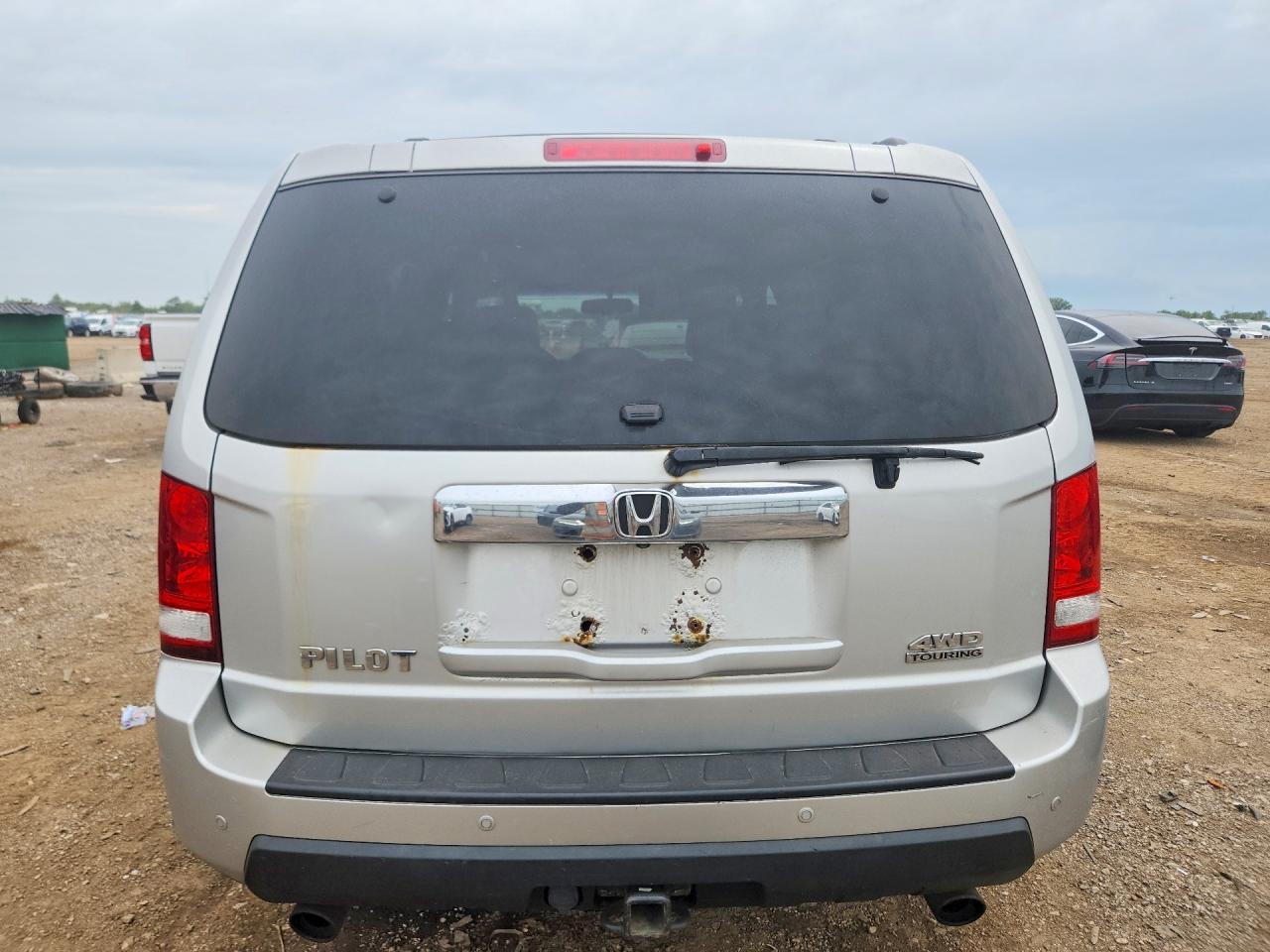 2009 Honda Pilot Touring Silver vin: 5FNYF48989B026159