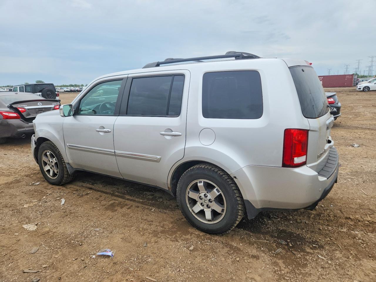 2009 Honda Pilot Touring Silver vin: 5FNYF48989B026159