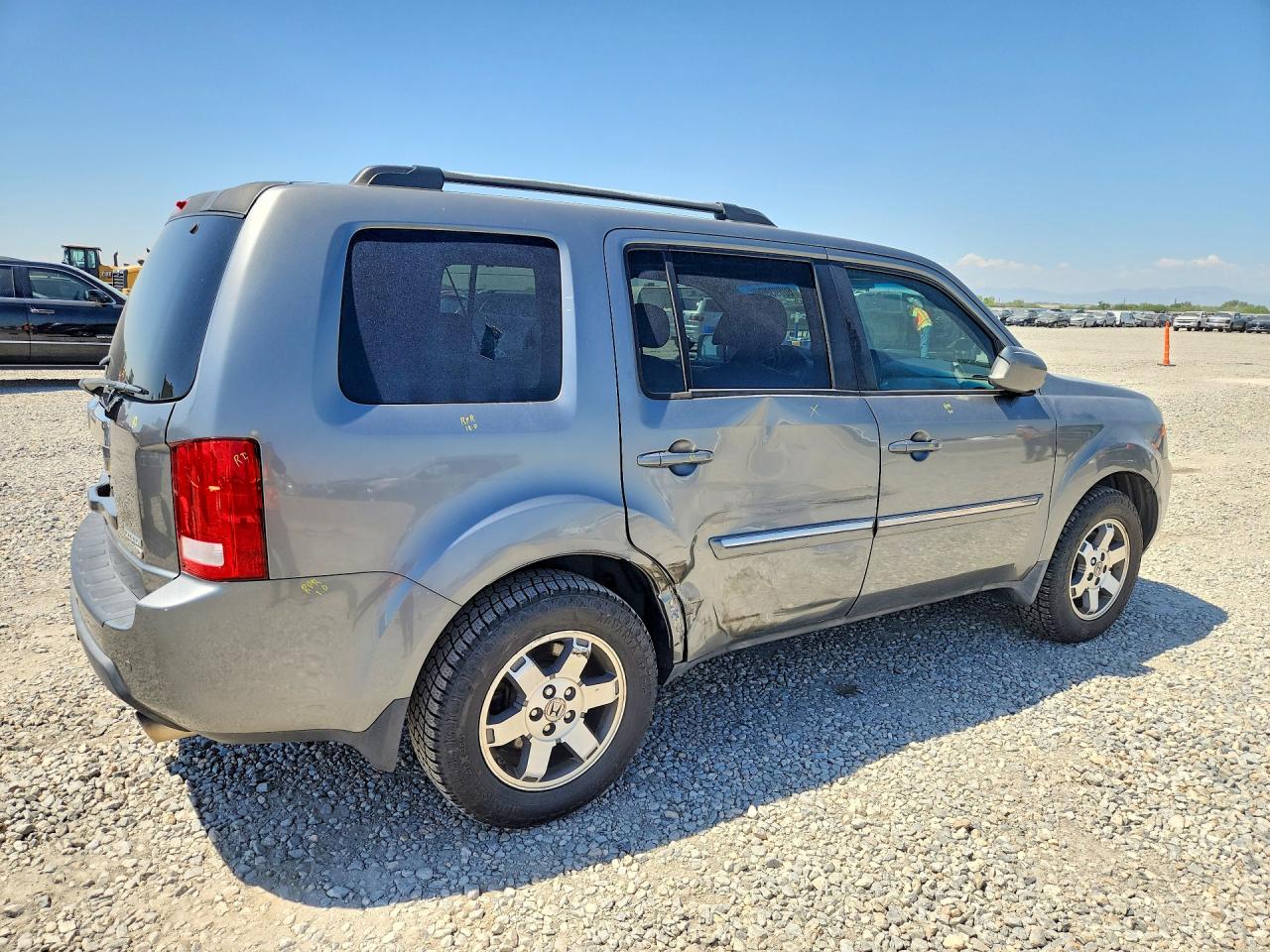 2009 Honda Pilot Touring Серебряный vin: 5FNYF48999B010181