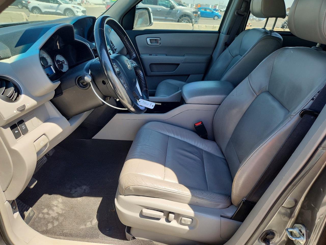 2009 Honda Pilot Touring Серебряный vin: 5FNYF48999B010181