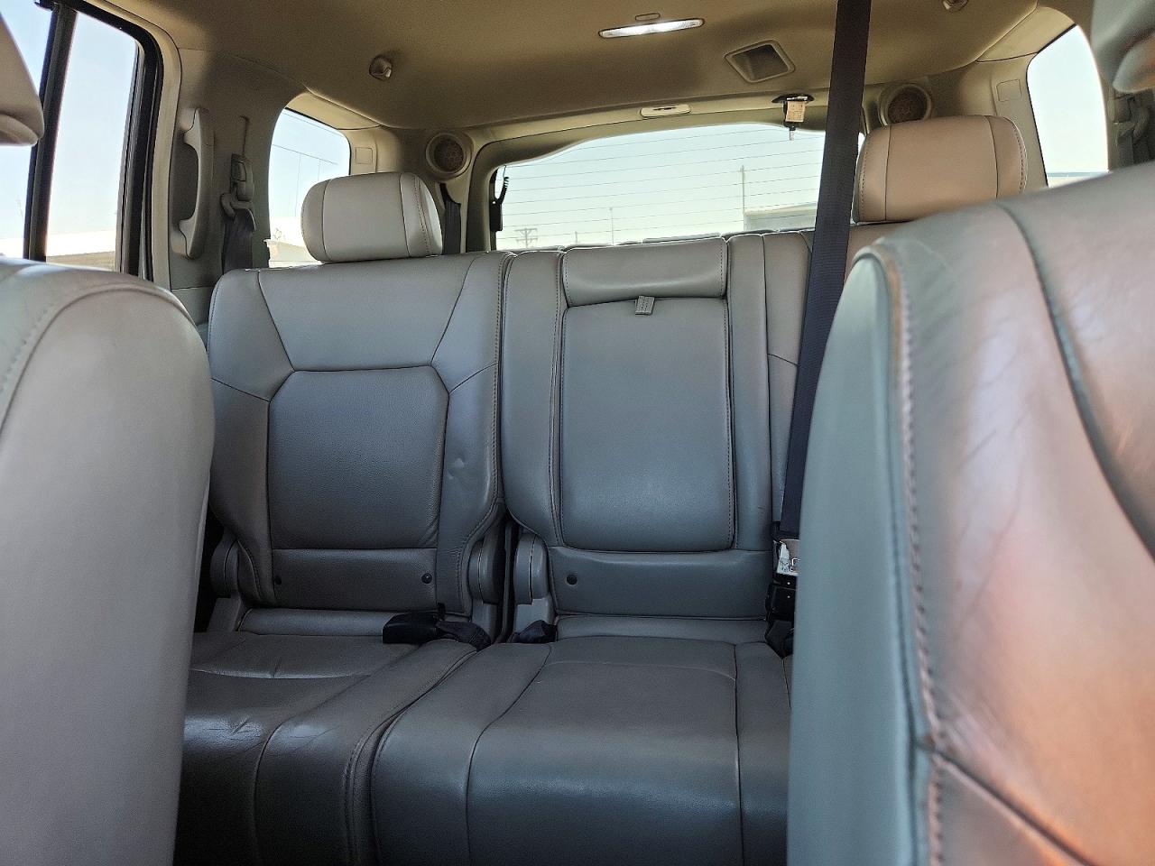 2009 Honda Pilot Touring Серебряный vin: 5FNYF48999B010181