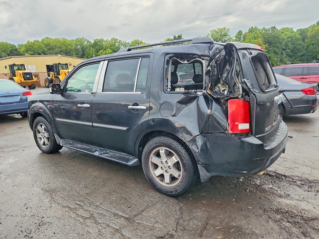 2009 Honda Pilot Touring Black vin: 5FNYF48999B045609