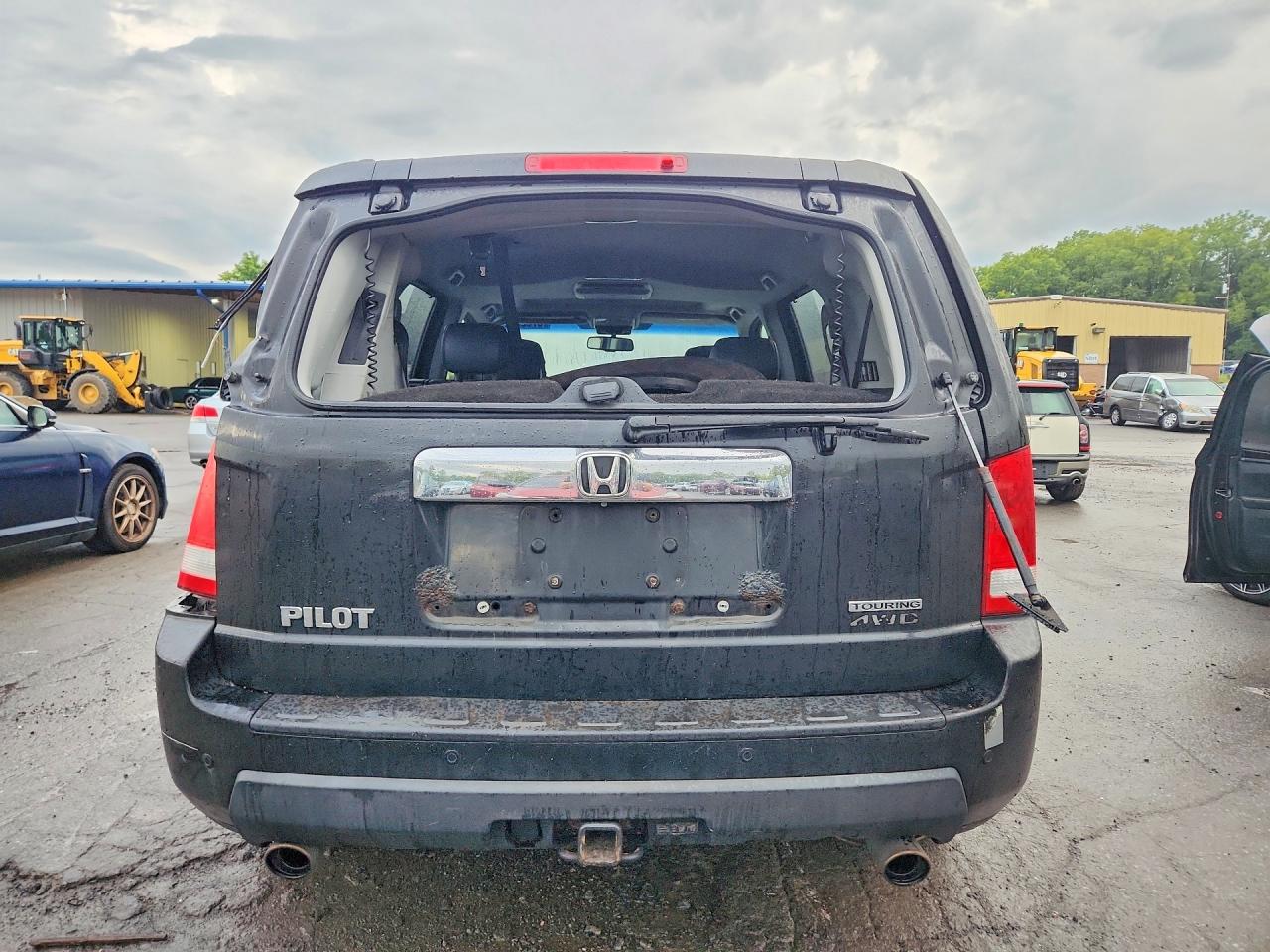 2009 Honda Pilot Touring Black vin: 5FNYF48999B045609