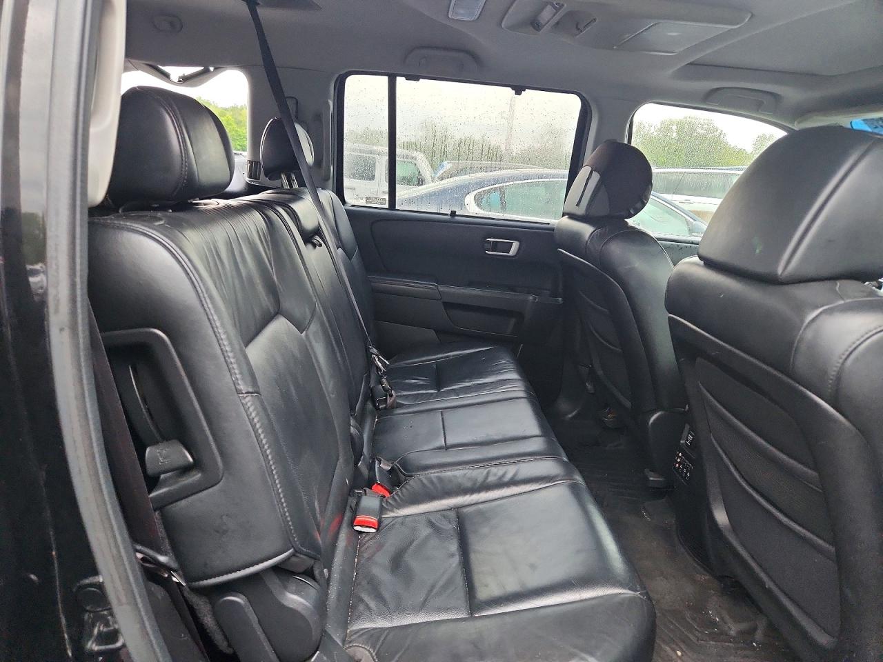 2009 Honda Pilot Touring Black vin: 5FNYF48999B045609
