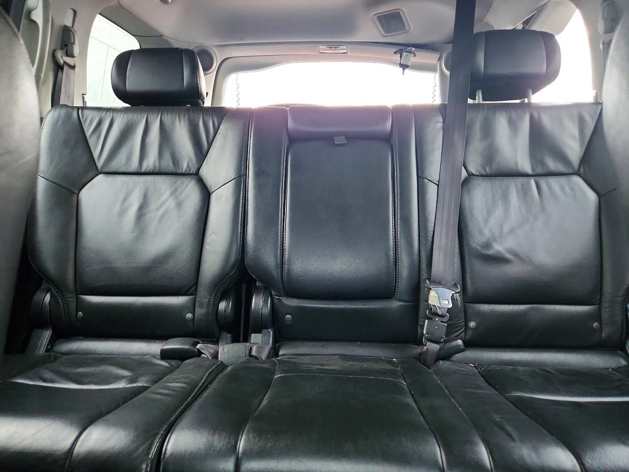 2009 Honda Pilot Touring Black vin: 5FNYF48999B045609