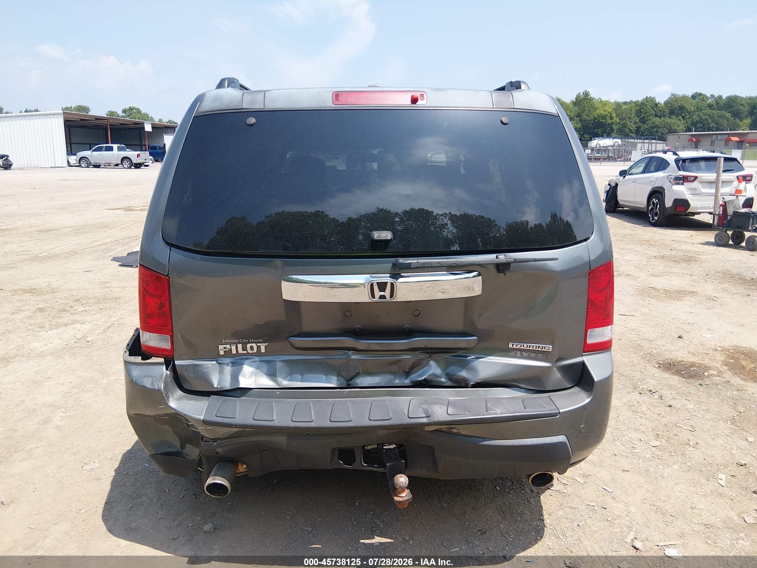 2009 Honda Pilot Touring Silver vin: 5FNYF489X9B006558