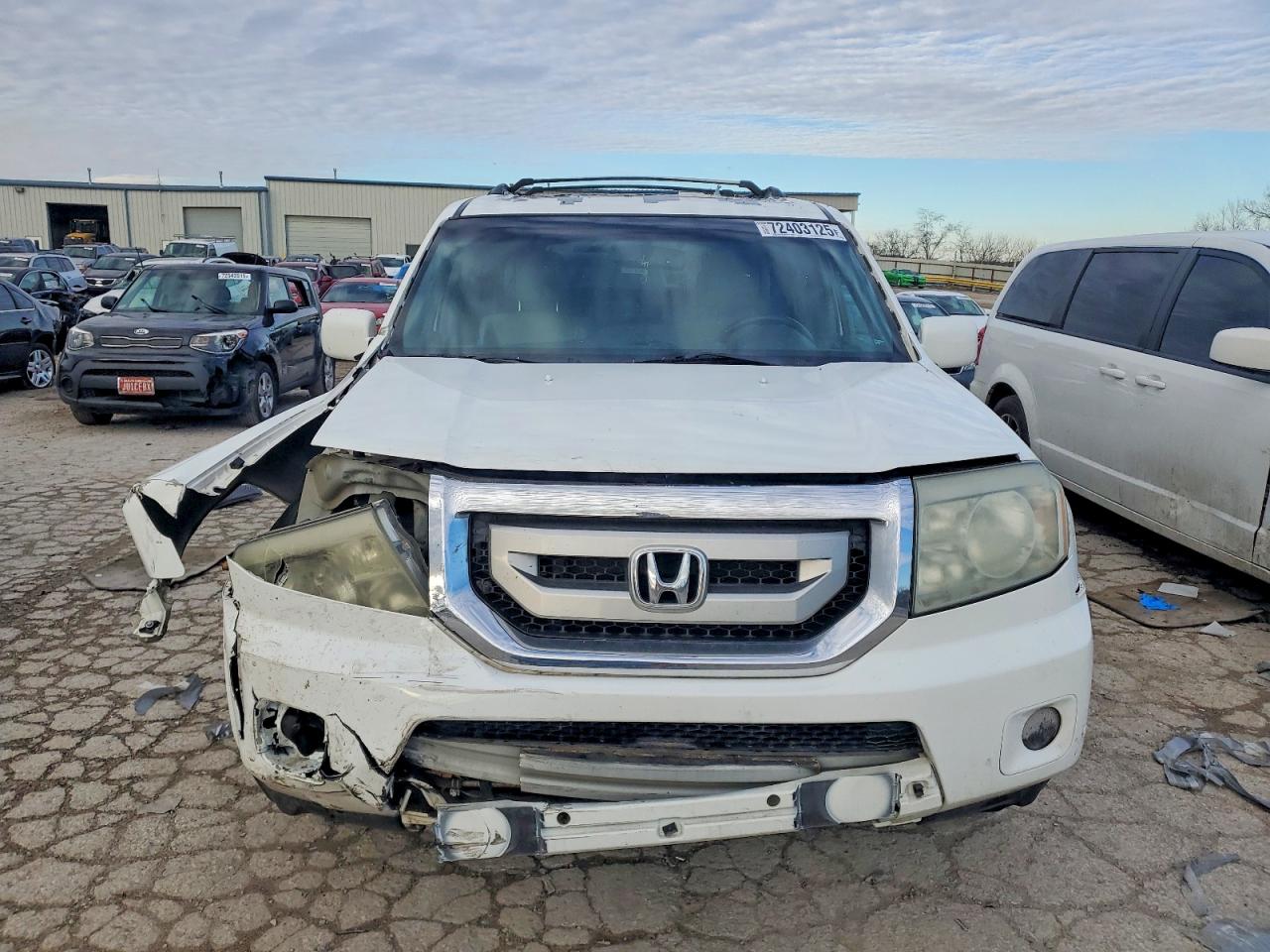 2009 Honda Pilot Touring White vin: 5FNYF489X9B020413