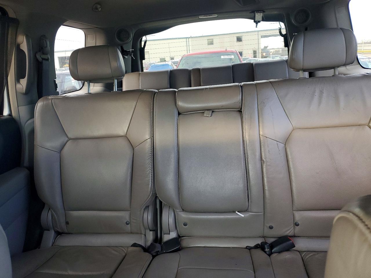 2009 Honda Pilot Touring White vin: 5FNYF489X9B020413