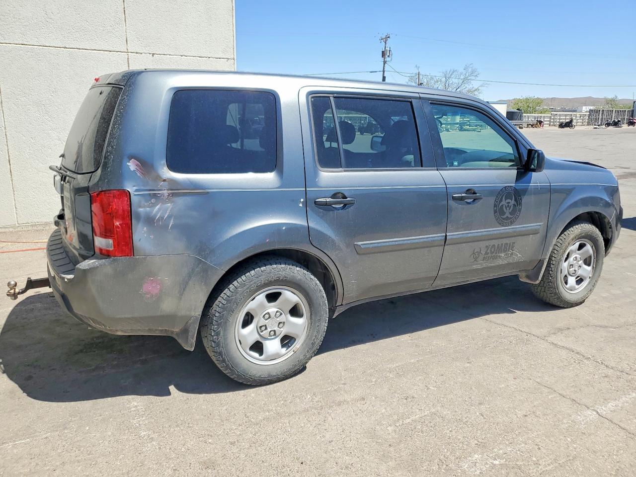2011 Honda Pilot Lx Gray vin: 5FNYF4H20BB013477