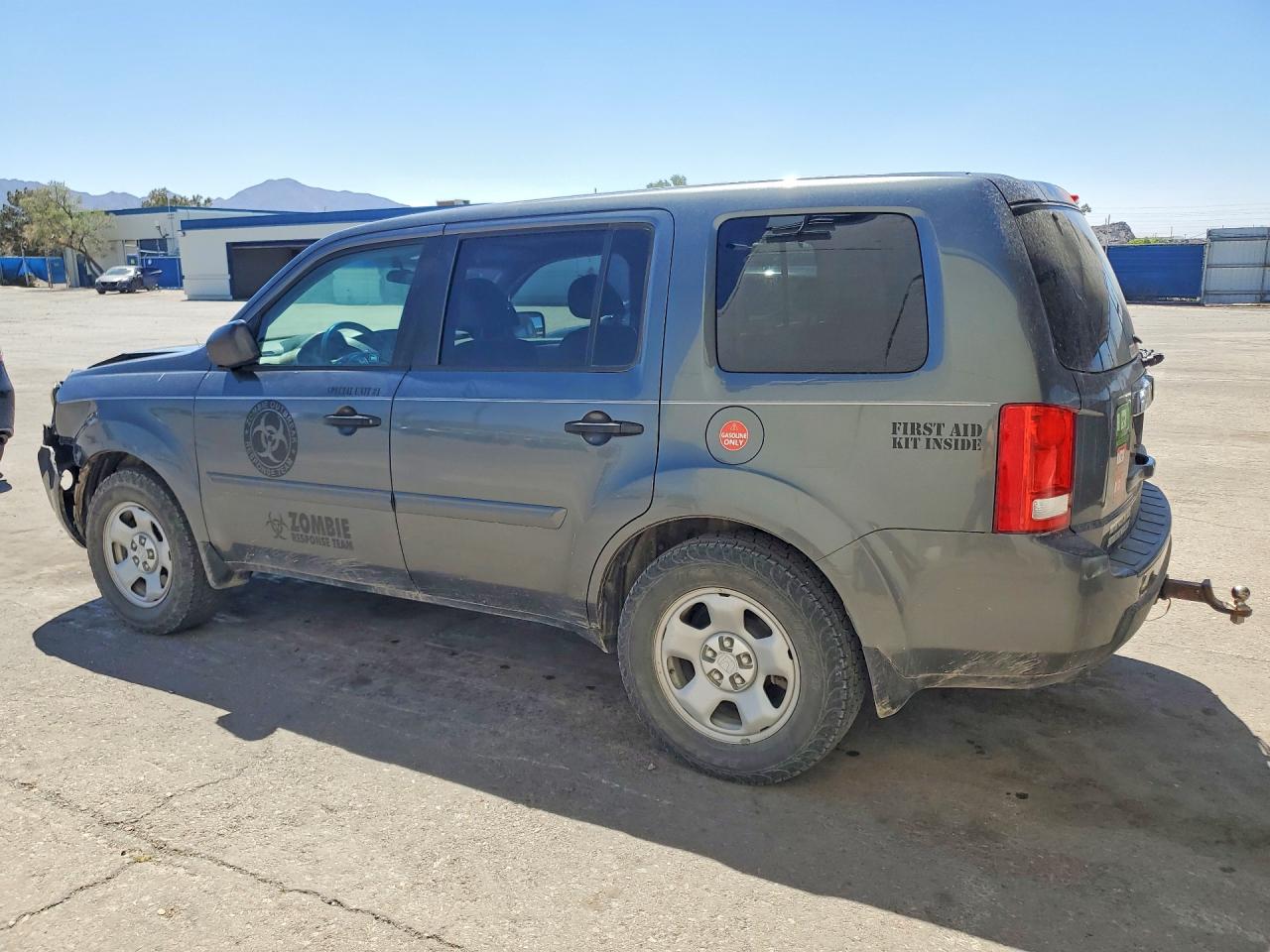 2011 Honda Pilot Lx Gray vin: 5FNYF4H20BB013477