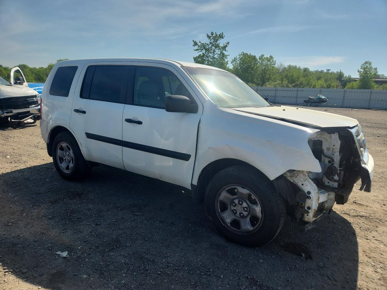 2011 Honda Pilot Lx White vin: 5FNYF4H20BB018405