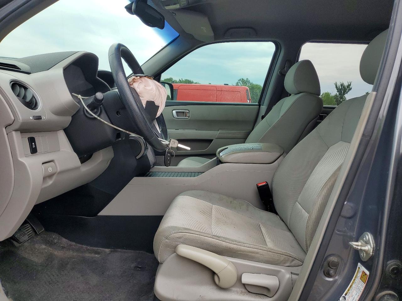 2012 Honda Pilot Lx Charcoal vin: 5FNYF4H20CB022519