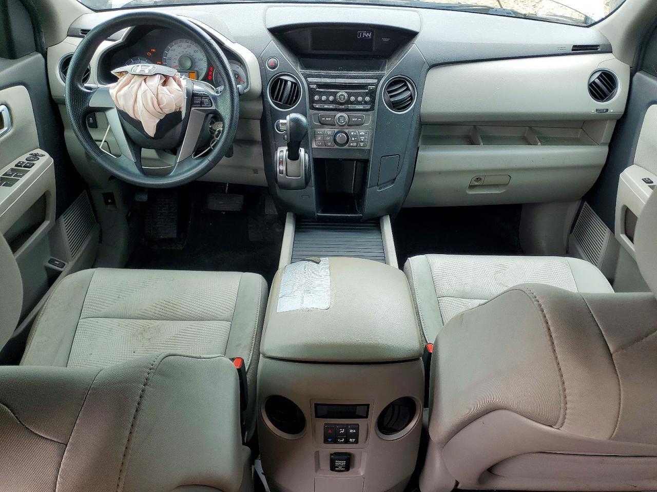 2012 Honda Pilot Lx Charcoal vin: 5FNYF4H20CB022519